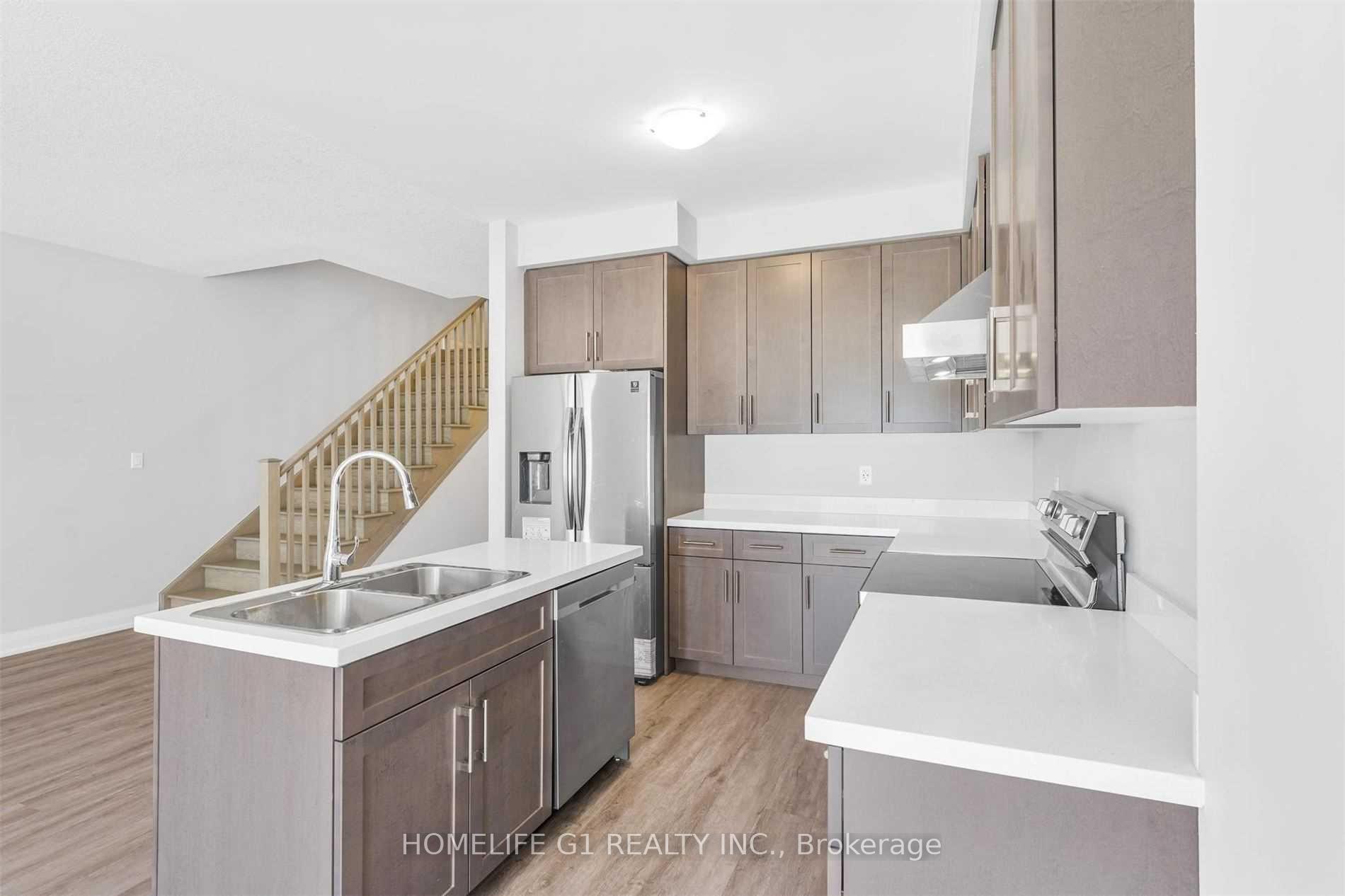 Photo 7 of 10 Bayberry Lane, Grimsby, Grimsby Escarpment — HOMEH
