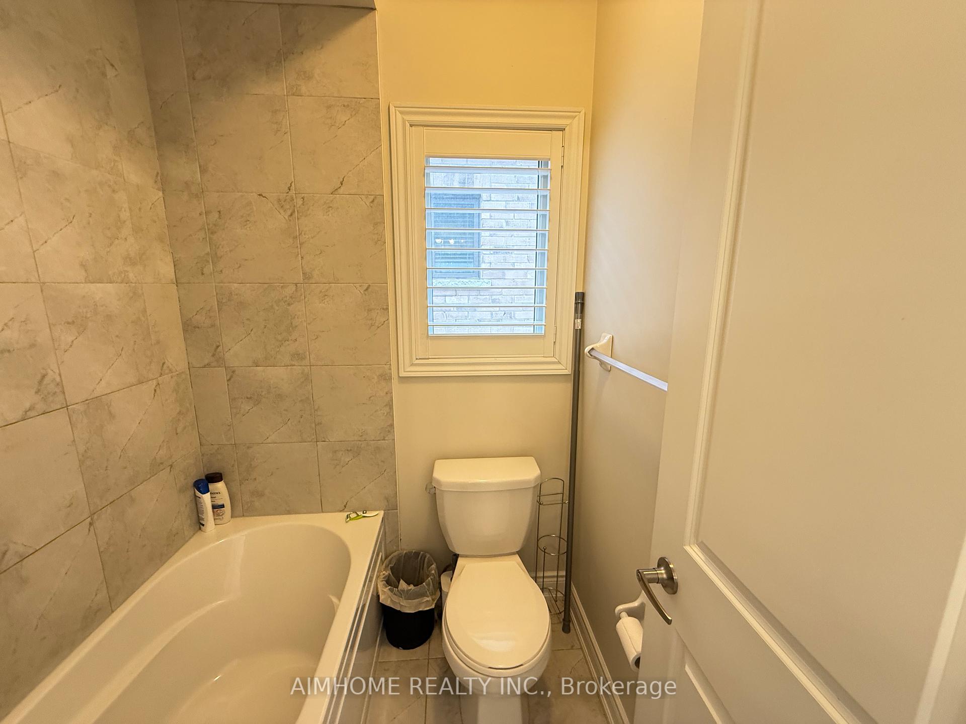 Photo 23 of 21 Upperview Place, Whitby, Taunton North — HOMEH