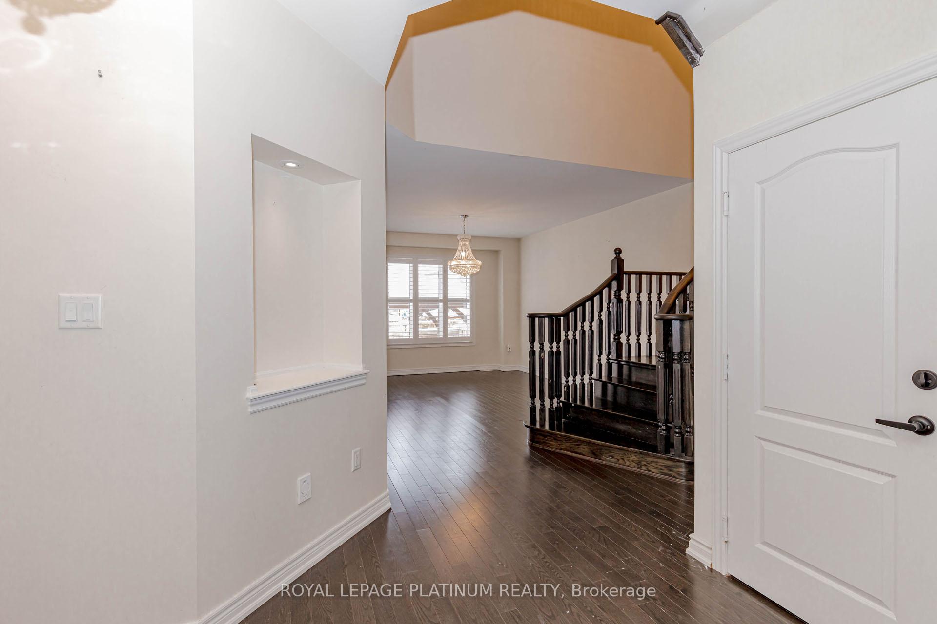 Photo 11 of 5 Terrick Road, Brampton, Northwest Brampton — HOMEH