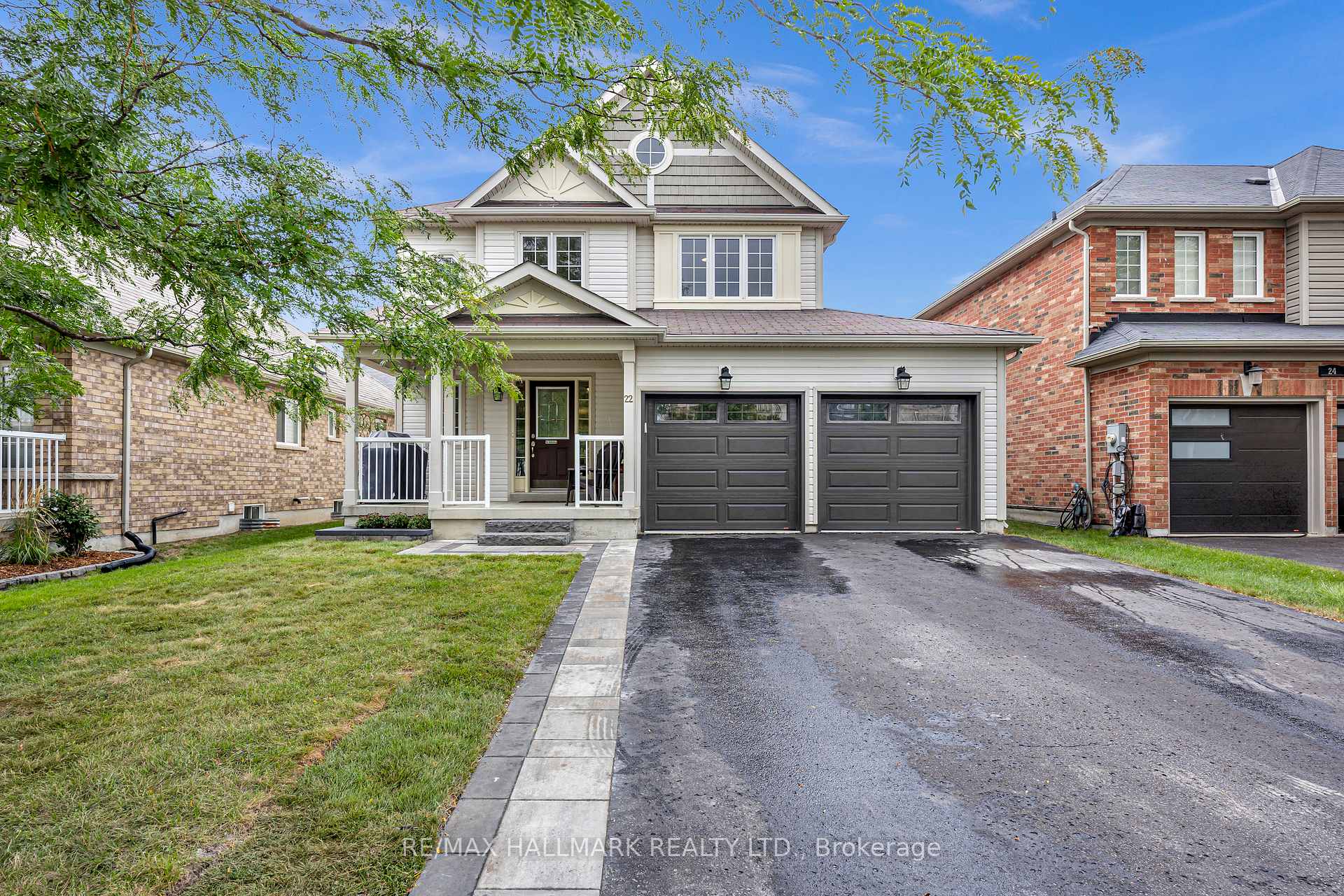 Photo 1 of 22 Carness Crescent, Georgina, Keswick South — HOMEH