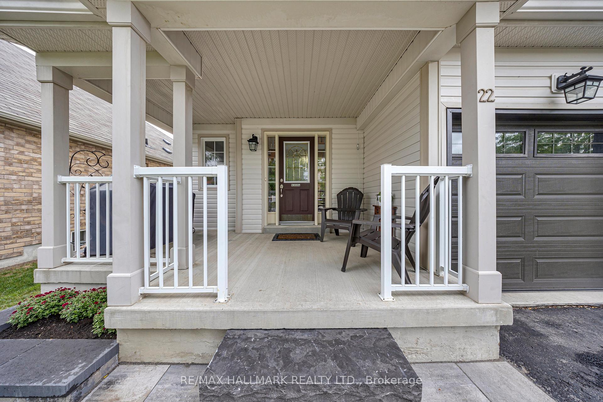 Photo 2 of 22 Carness Crescent, Georgina, Keswick South — HOMEH