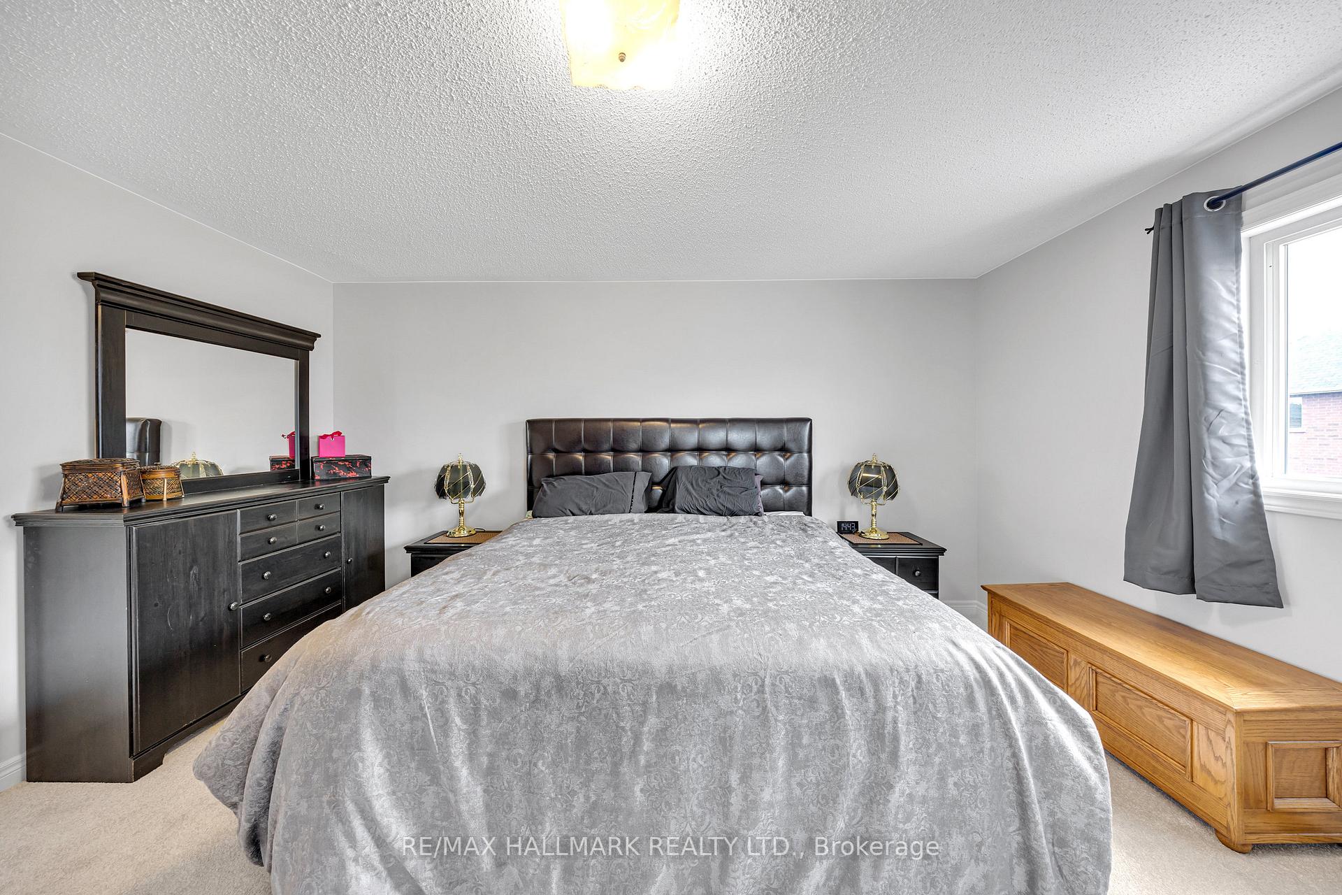 Photo 11 of 22 Carness Crescent, Georgina, Keswick South — HOMEH