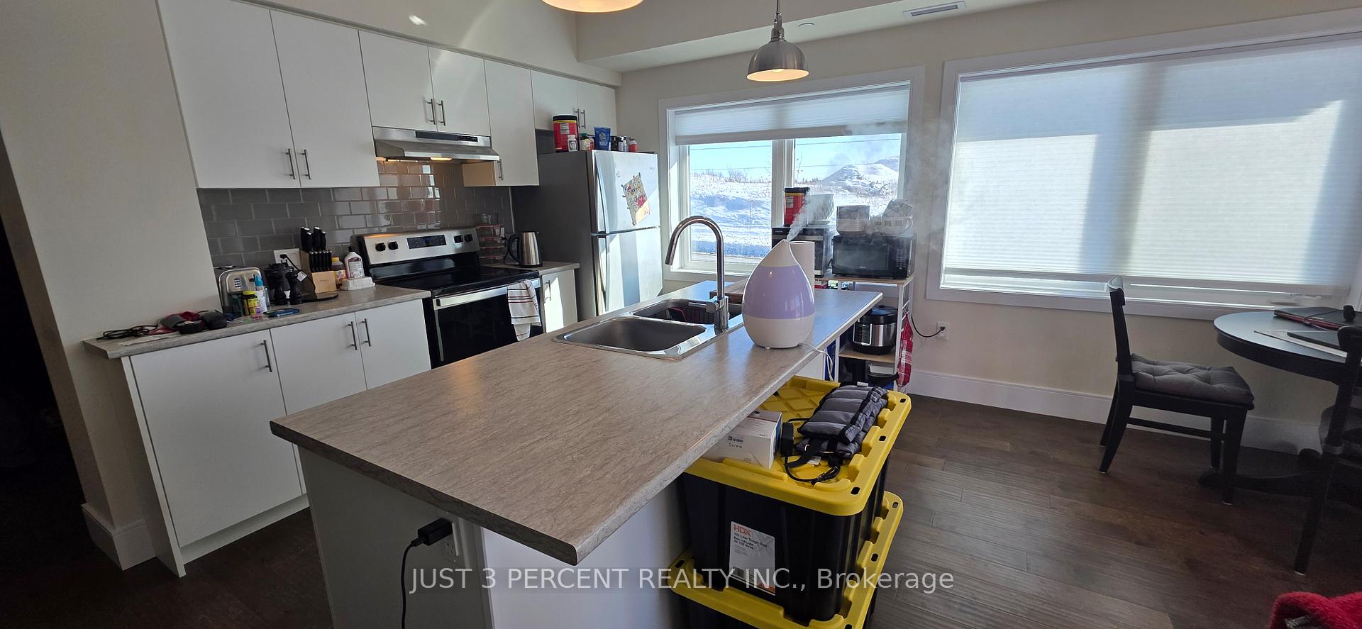 Photo 5 of Unit 309, 340 Florence Drive, Peterborough, Monaghan Ward 2 — HOMEH