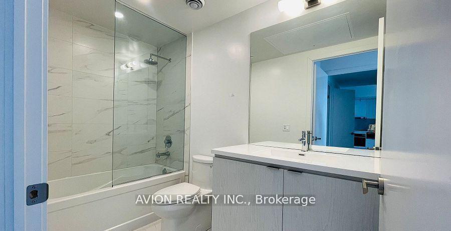 Photo 7 of Unit 6212, 55 Cooper Street, Toronto, Waterfront Communities — HOMEH