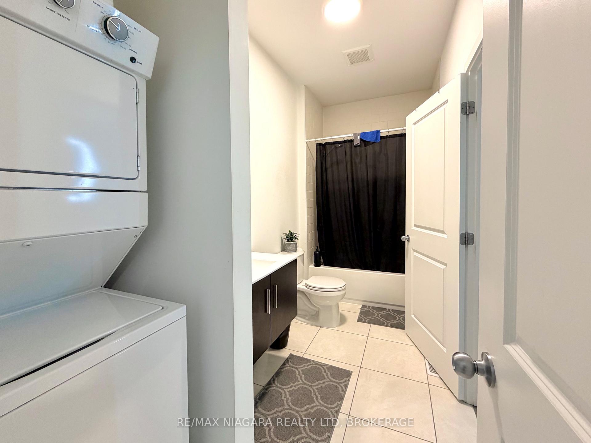 Photo 8 of 29 Waterleaf Trail, Welland, Broadway — HOMEH