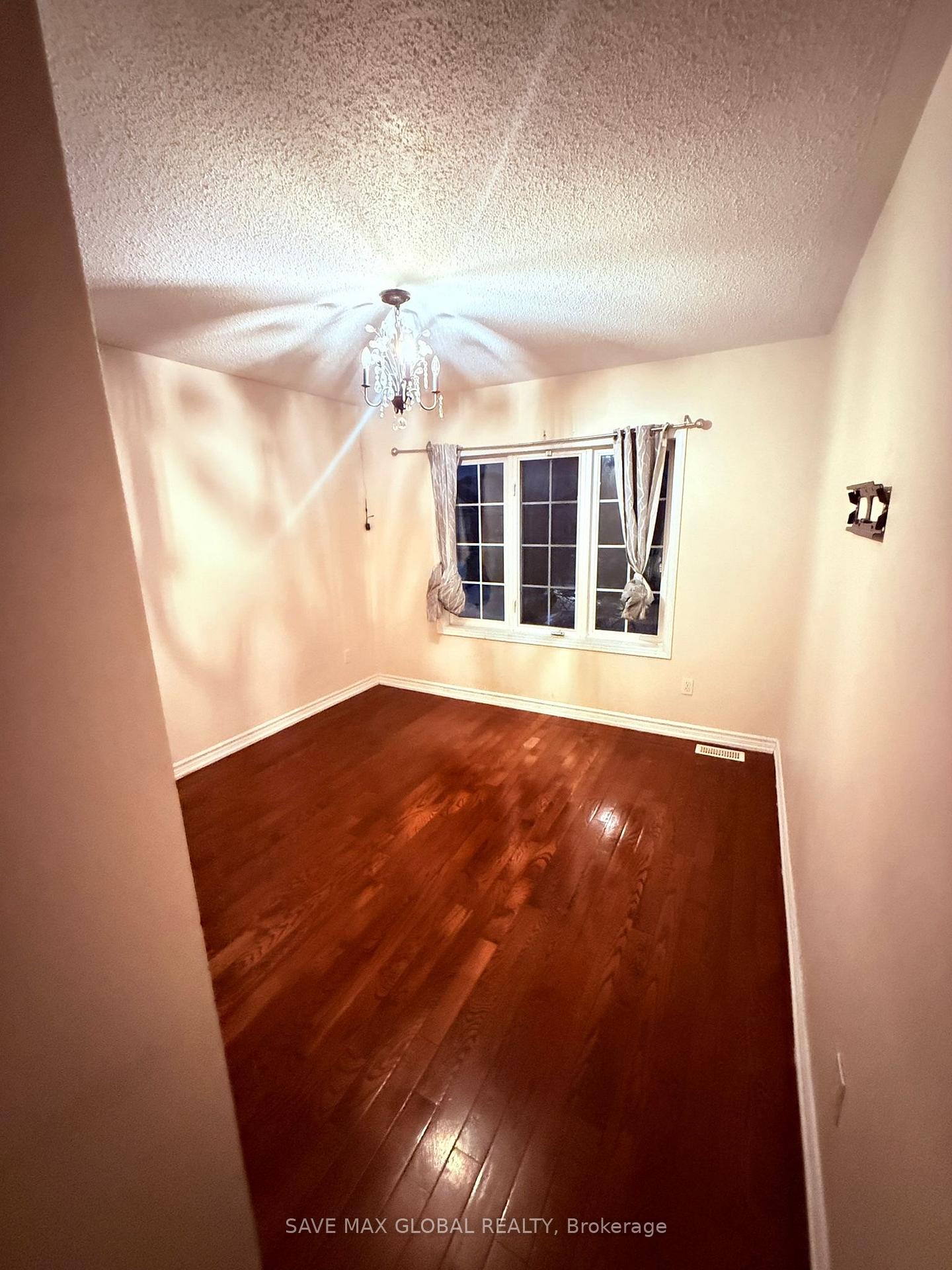 Photo 22 of 142 River Rock Crescent, Brampton, Fletcher's Meadow — HOMEH
