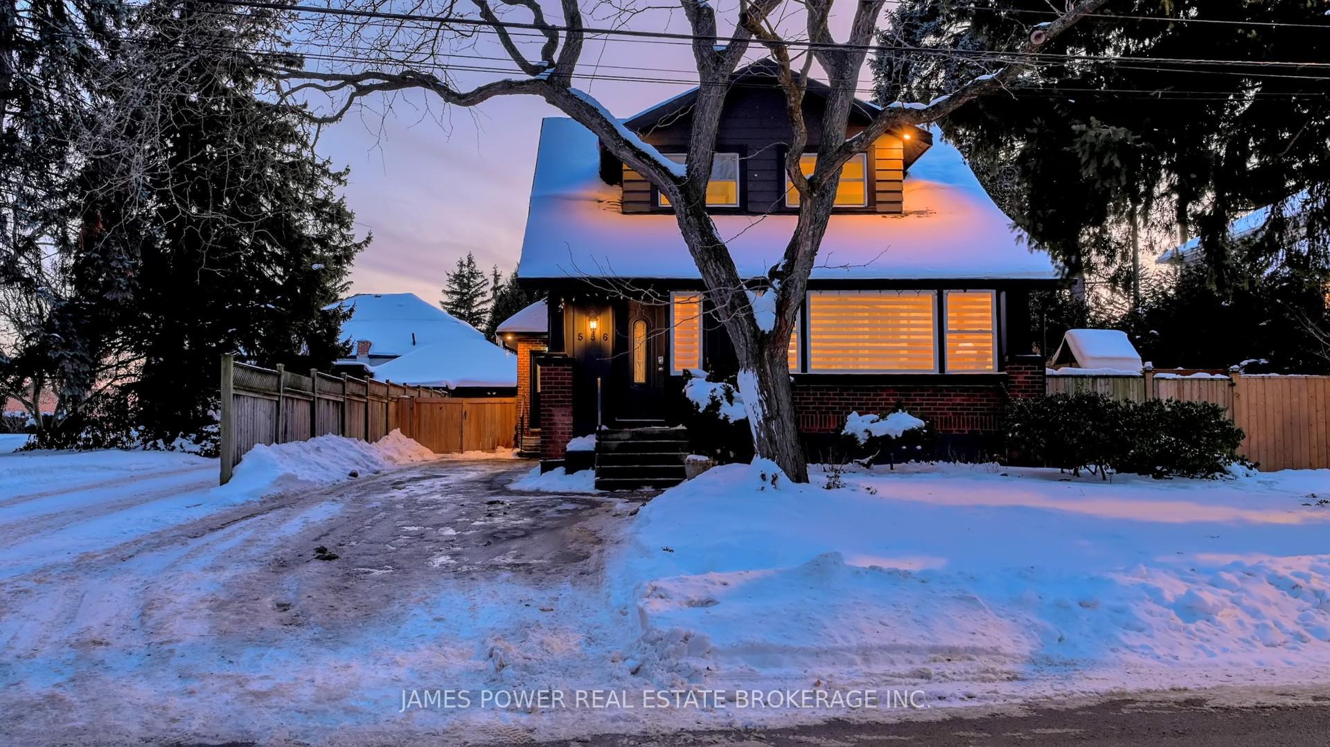 Front of 556 Stillwater Crescent