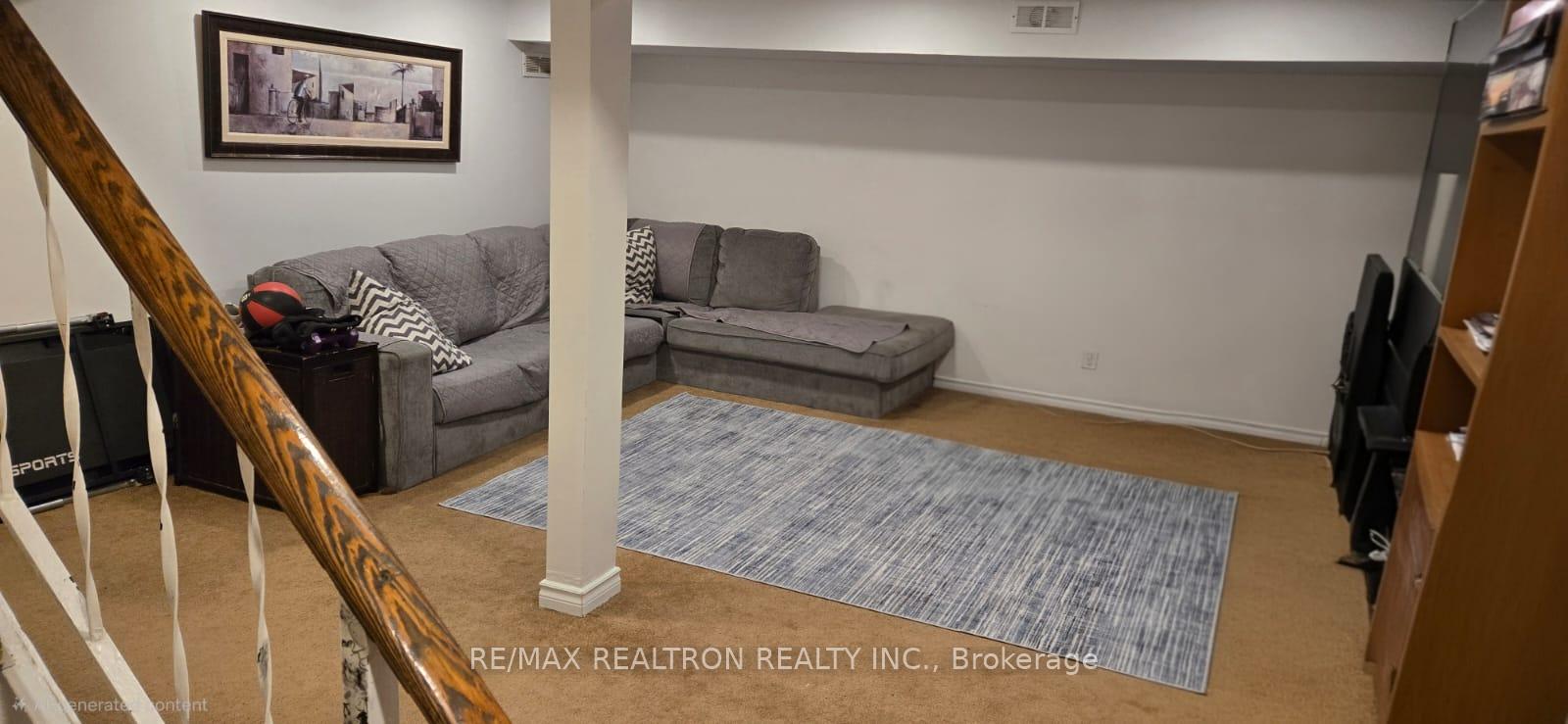 Photo 10 of 23 Glass dr (Upper Unit), Aurora, Aurora Highlands — HOMEH