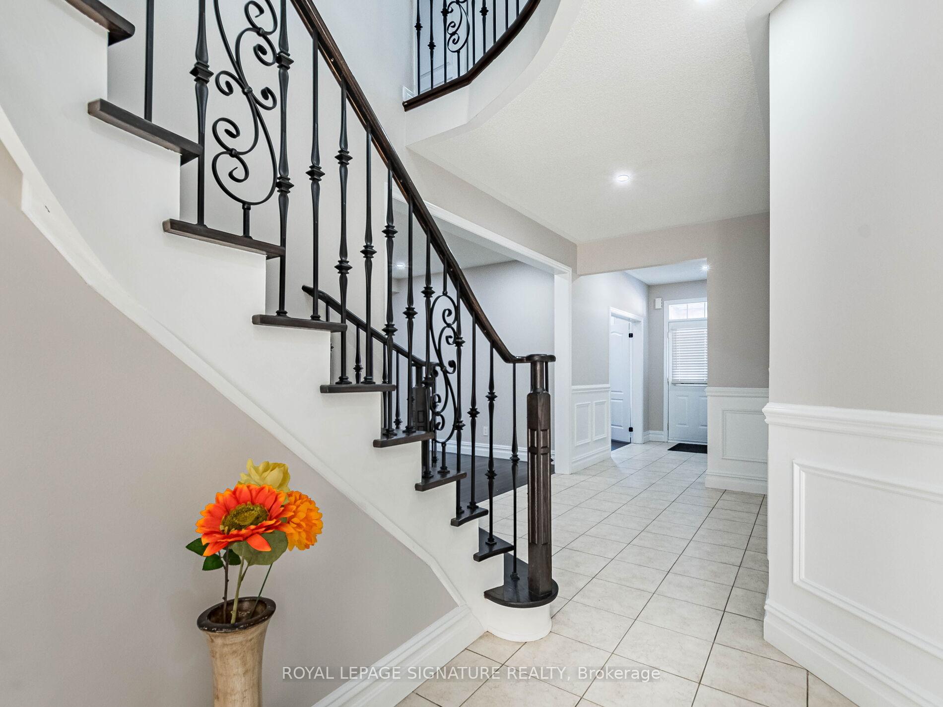 Photo 3 of 521 Bussel Crescent, Milton, Clarke — HOMEH