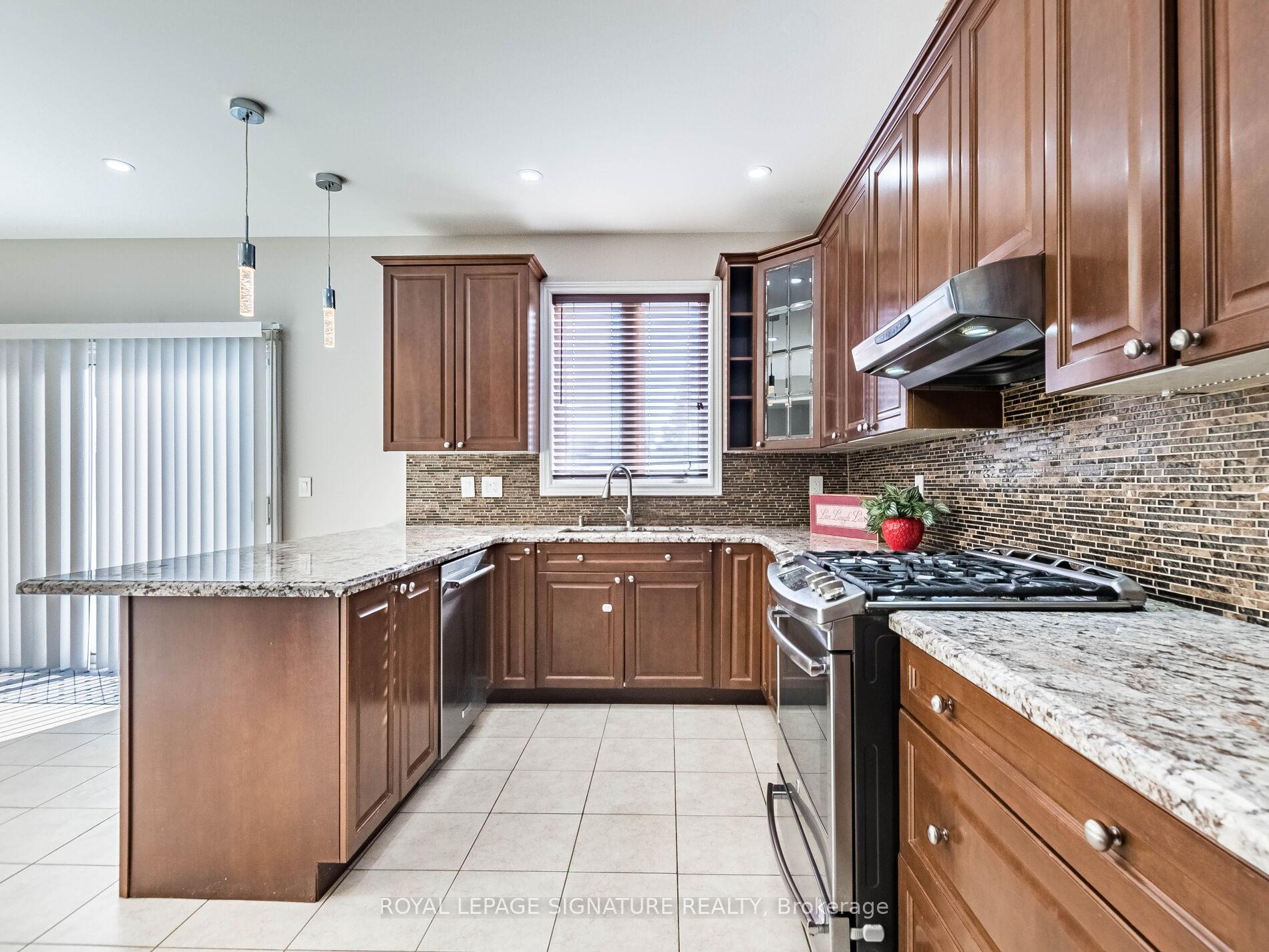Photo 24 of 521 Bussel Crescent, Milton, Clarke — HOMEH