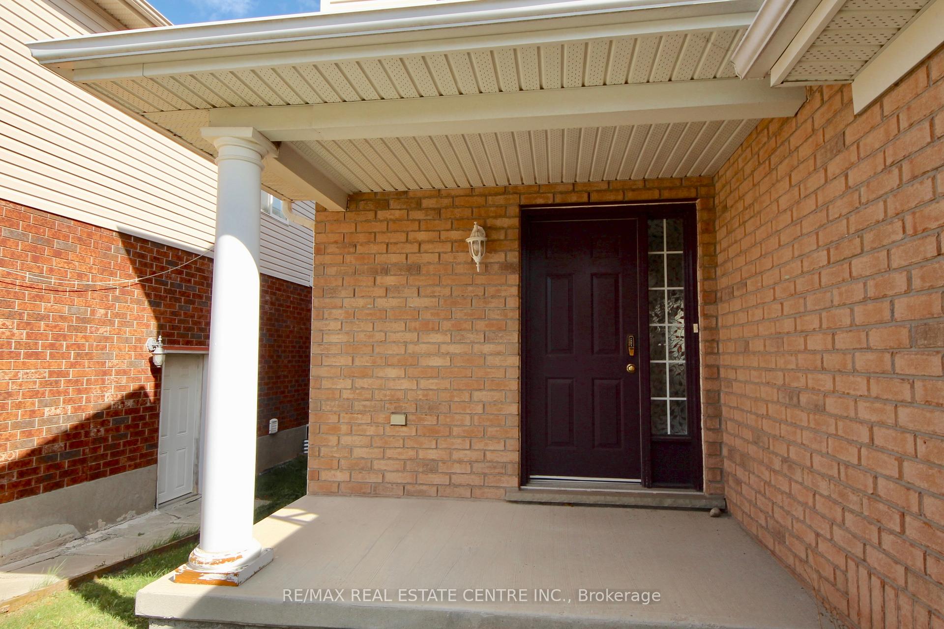 Photo 2 of 40 Eugene Drive, Guelph, Pineridge/Westminster Woods — HOMEH