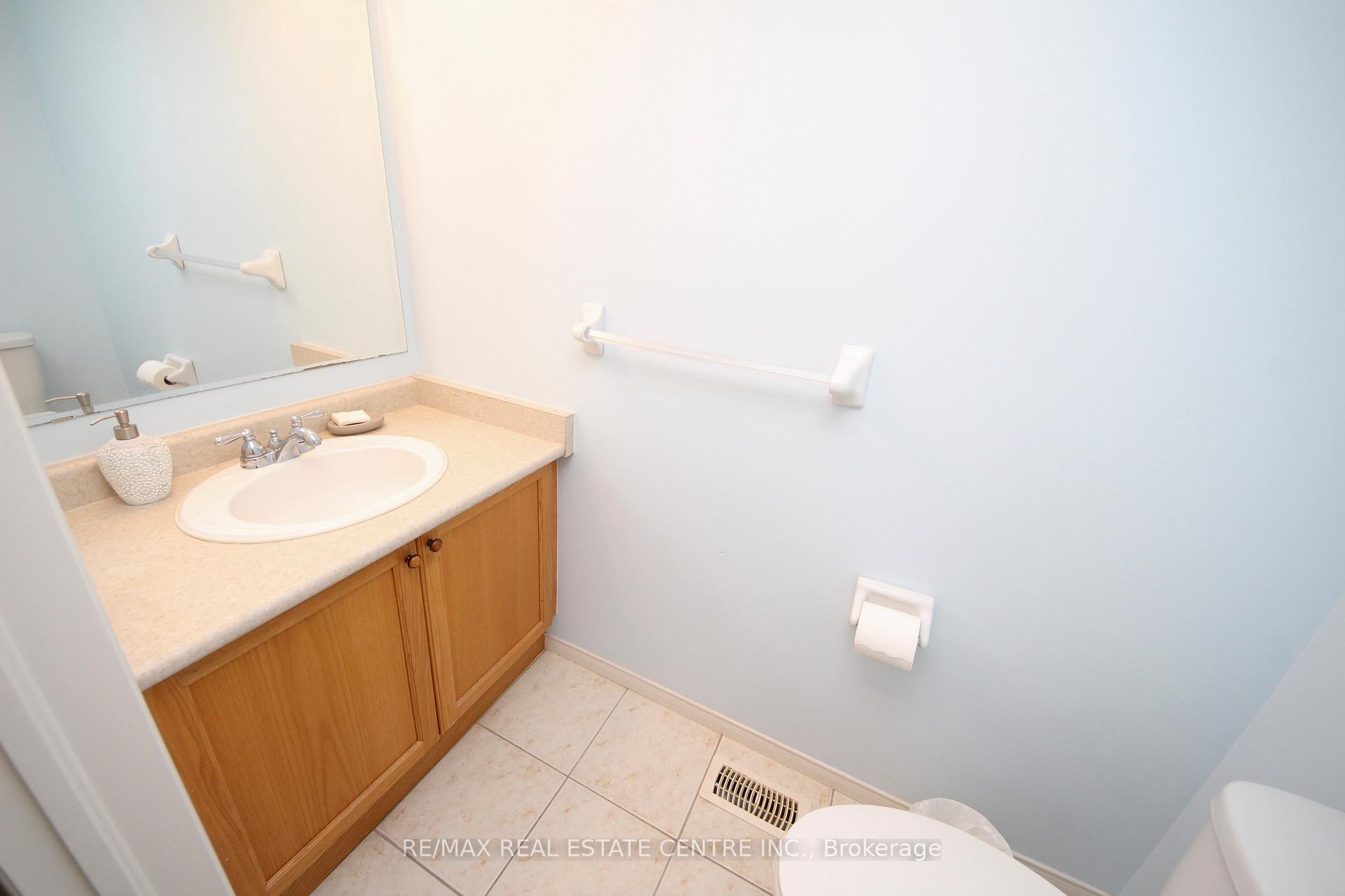 Photo 4 of 40 Eugene Drive, Guelph, Pineridge/Westminster Woods — HOMEH