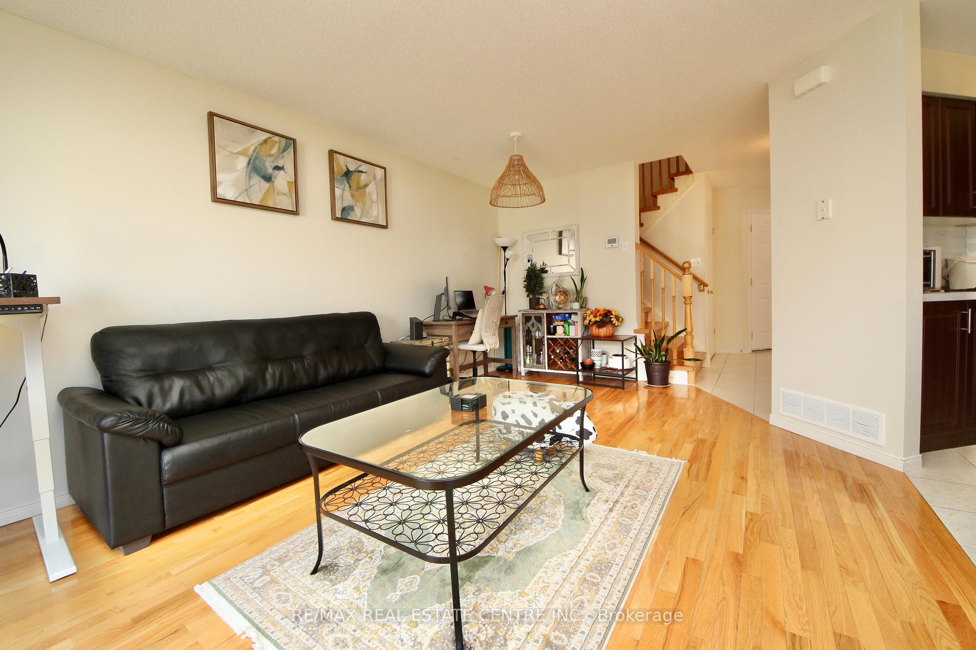 Photo 6 of 40 Eugene Drive, Guelph, Pineridge/Westminster Woods — HOMEH