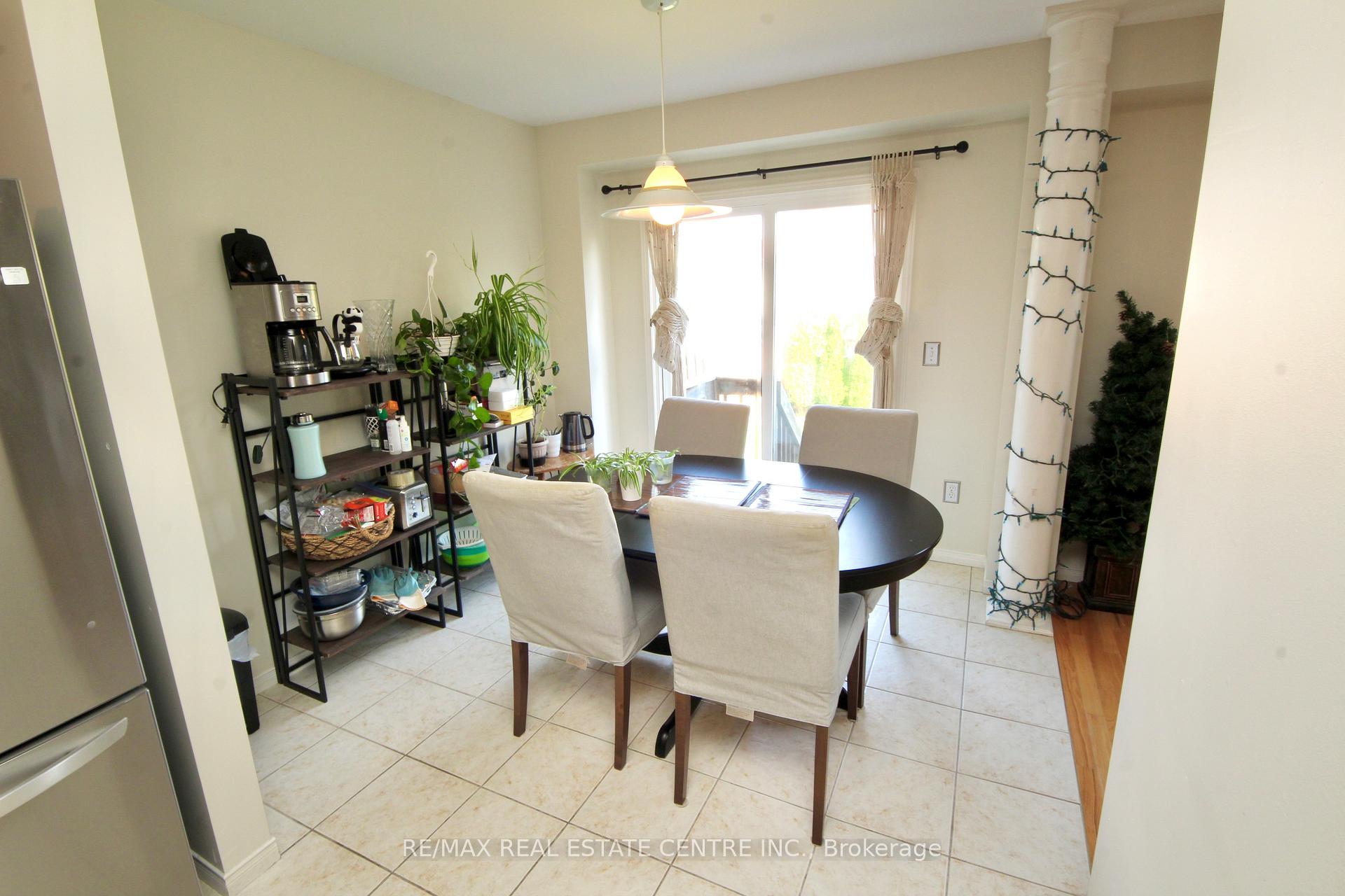 Photo 11 of 40 Eugene Drive, Guelph, Pineridge/Westminster Woods — HOMEH