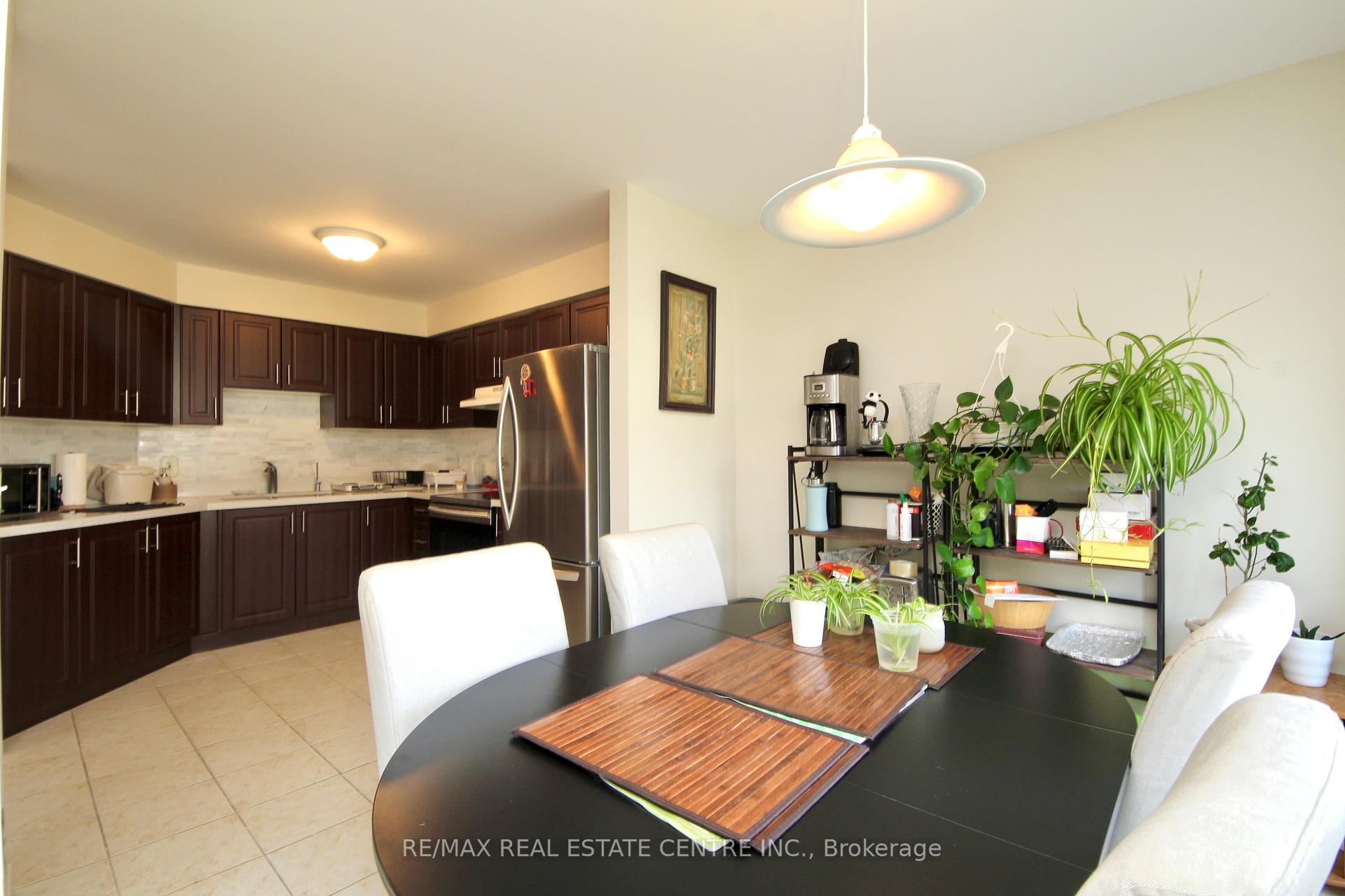 Photo 13 of 40 Eugene Drive, Guelph, Pineridge/Westminster Woods — HOMEH