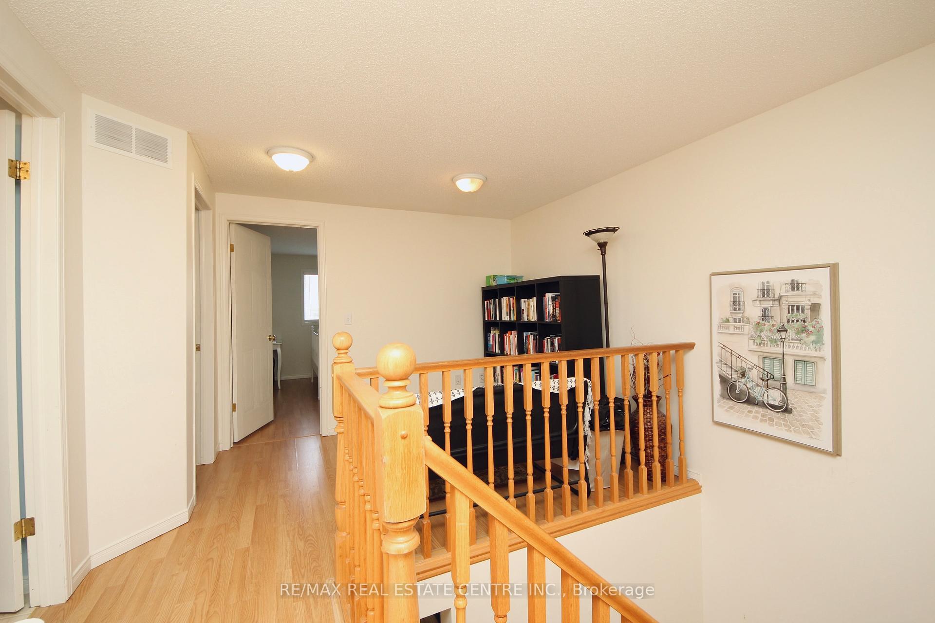 Photo 16 of 40 Eugene Drive, Guelph, Pineridge/Westminster Woods — HOMEH