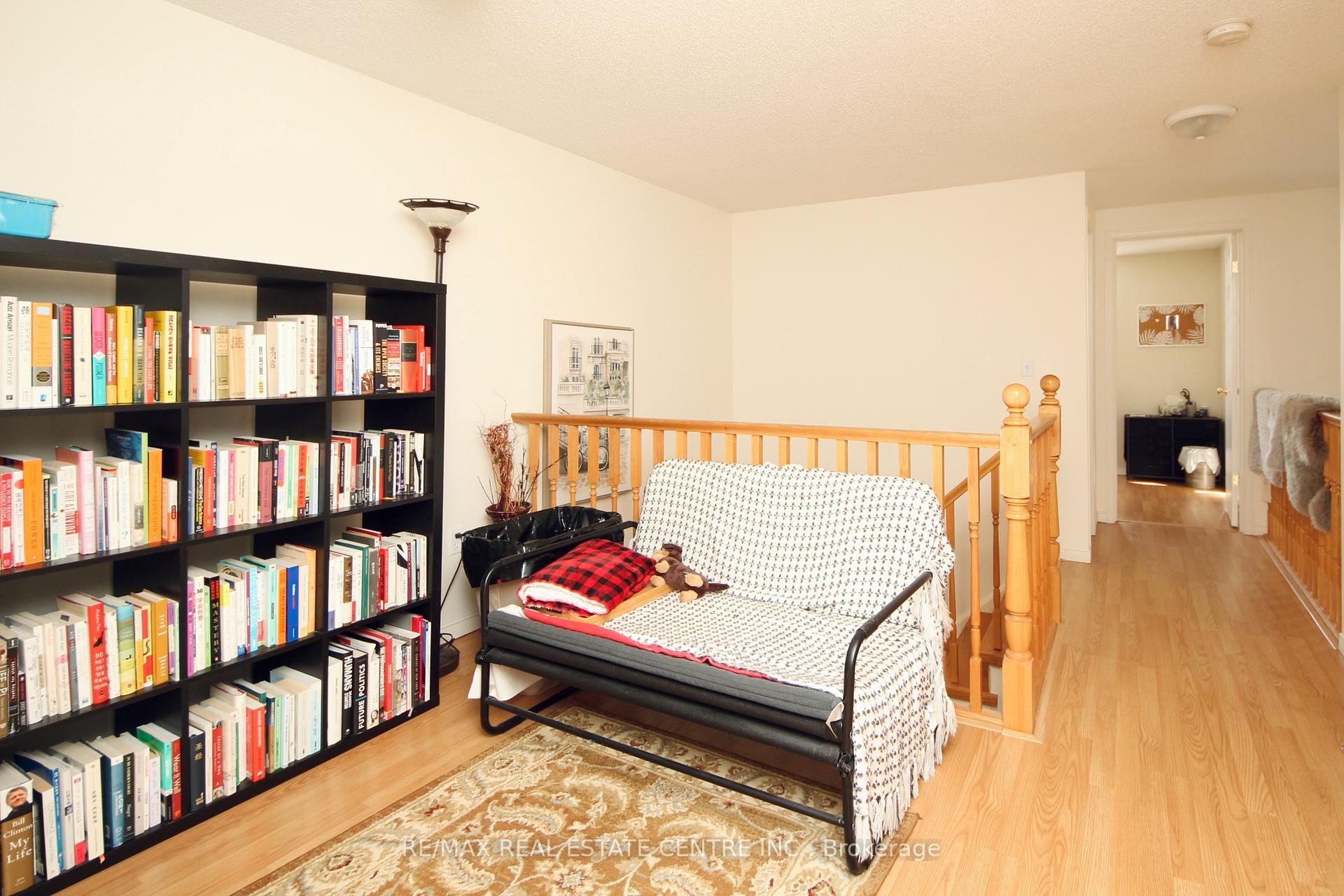 Photo 18 of 40 Eugene Drive, Guelph, Pineridge/Westminster Woods — HOMEH