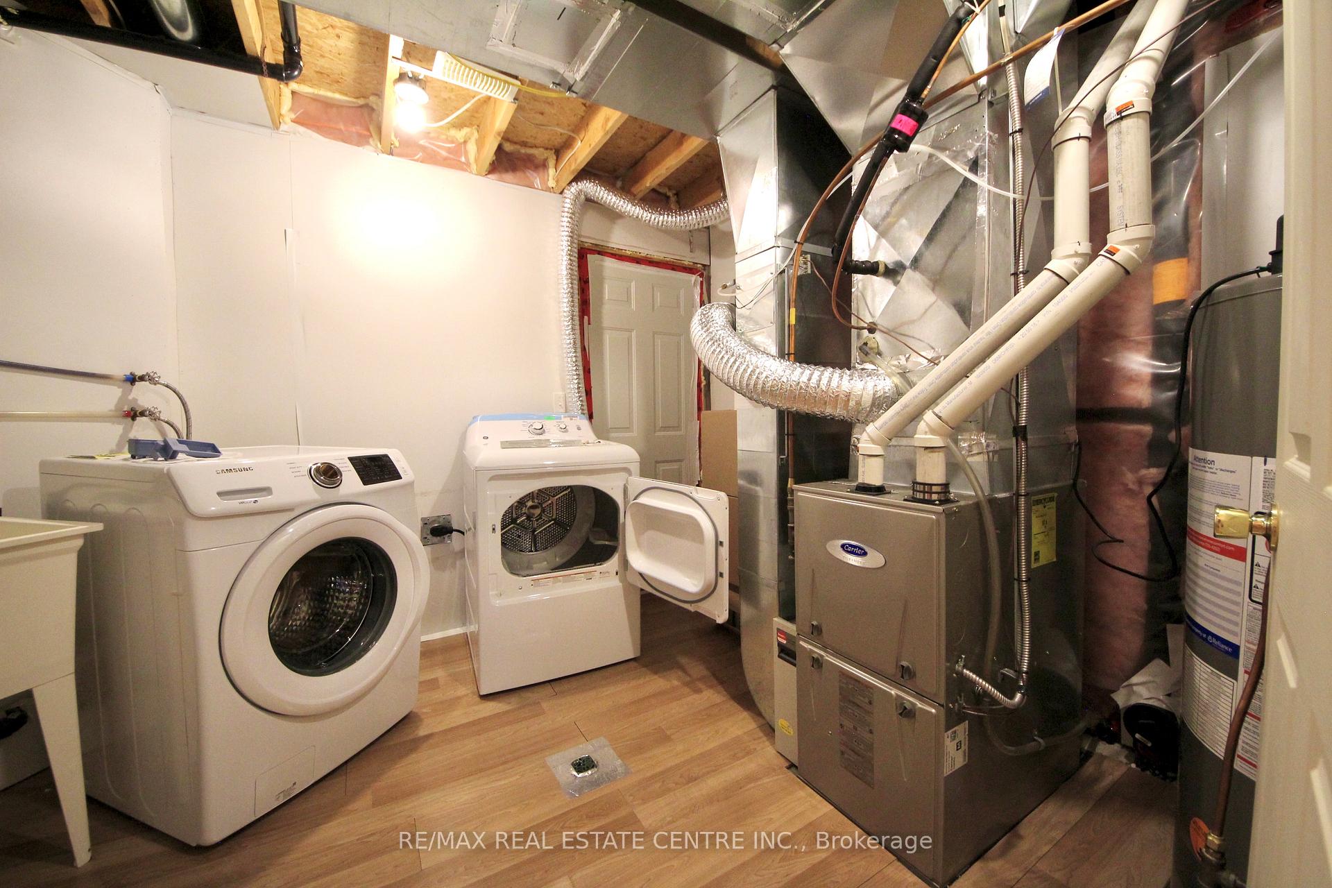 Photo 24 of 40 Eugene Drive, Guelph, Pineridge/Westminster Woods — HOMEH