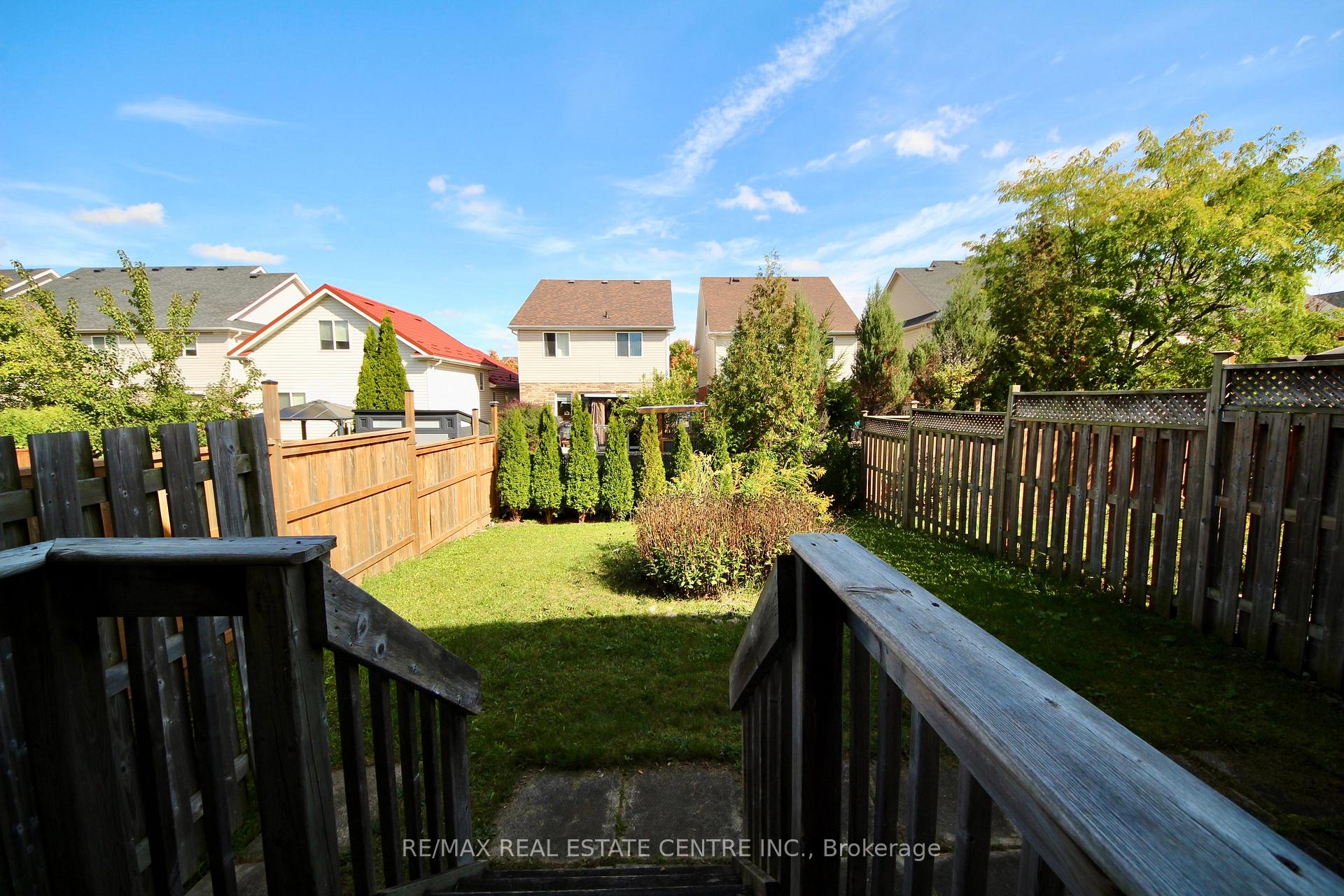 Photo 25 of 40 Eugene Drive, Guelph, Pineridge/Westminster Woods — HOMEH