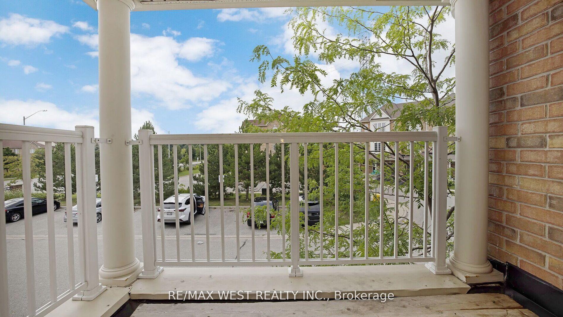 Photo 11 of 9 Freeland Hill W, Brampton, Bram West — HOMEH