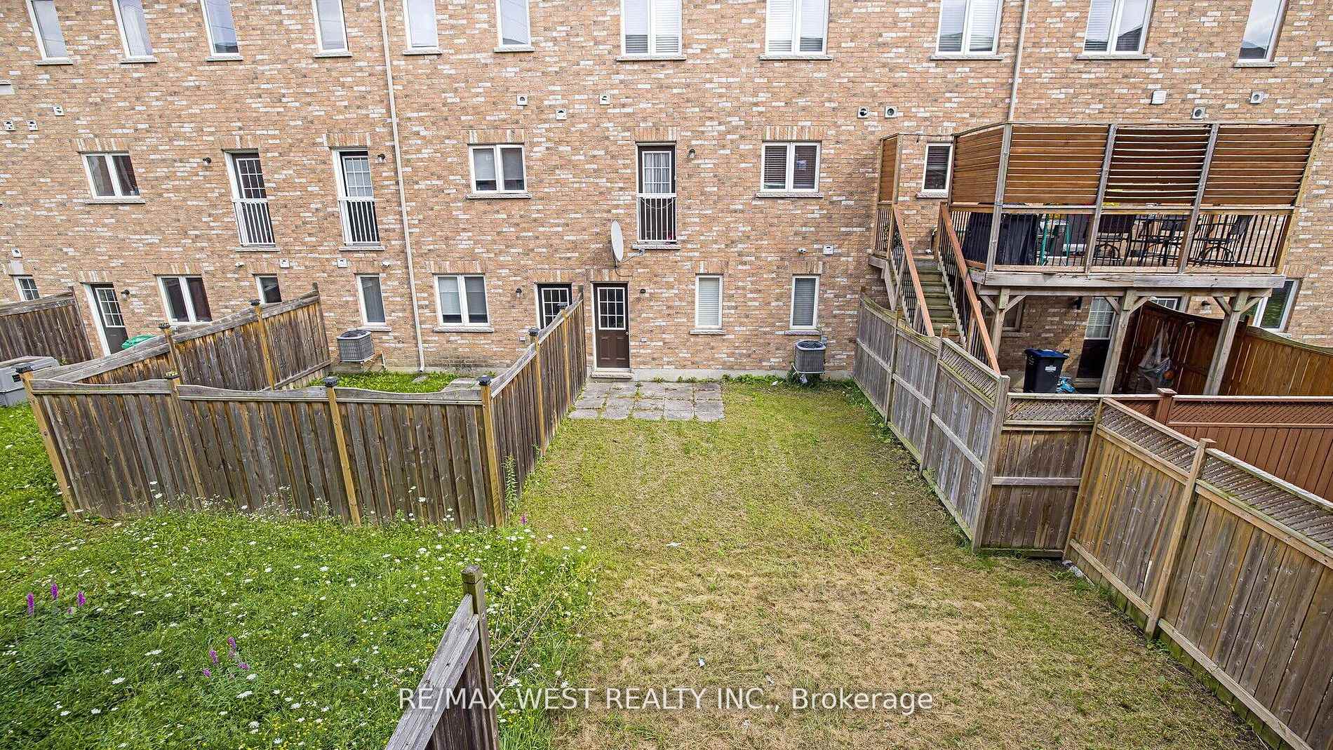 Photo 28 of 9 Freeland Hill W, Brampton, Bram West — HOMEH