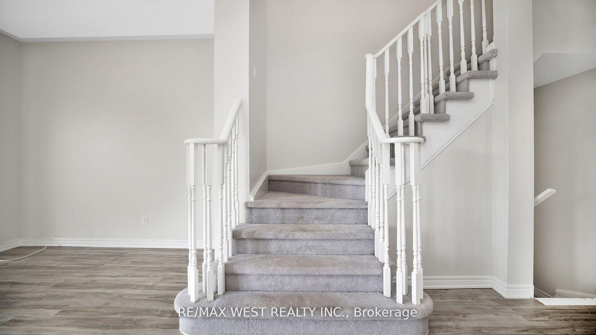 Photo 37 of 9 Freeland Hill W, Brampton, Bram West — HOMEH