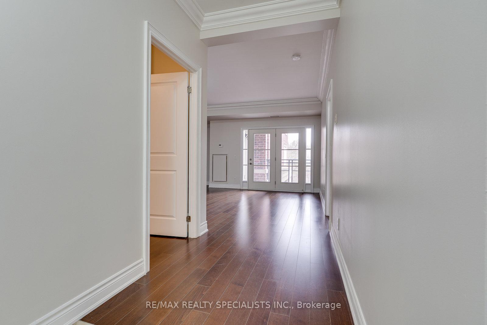 Photo 6 of Unit 401, 60 Ann Street, Caledon, Bolton West — HOMEH