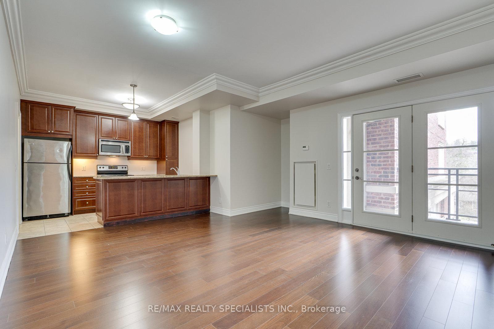 Photo 10 of Unit 401, 60 Ann Street, Caledon, Bolton West — HOMEH