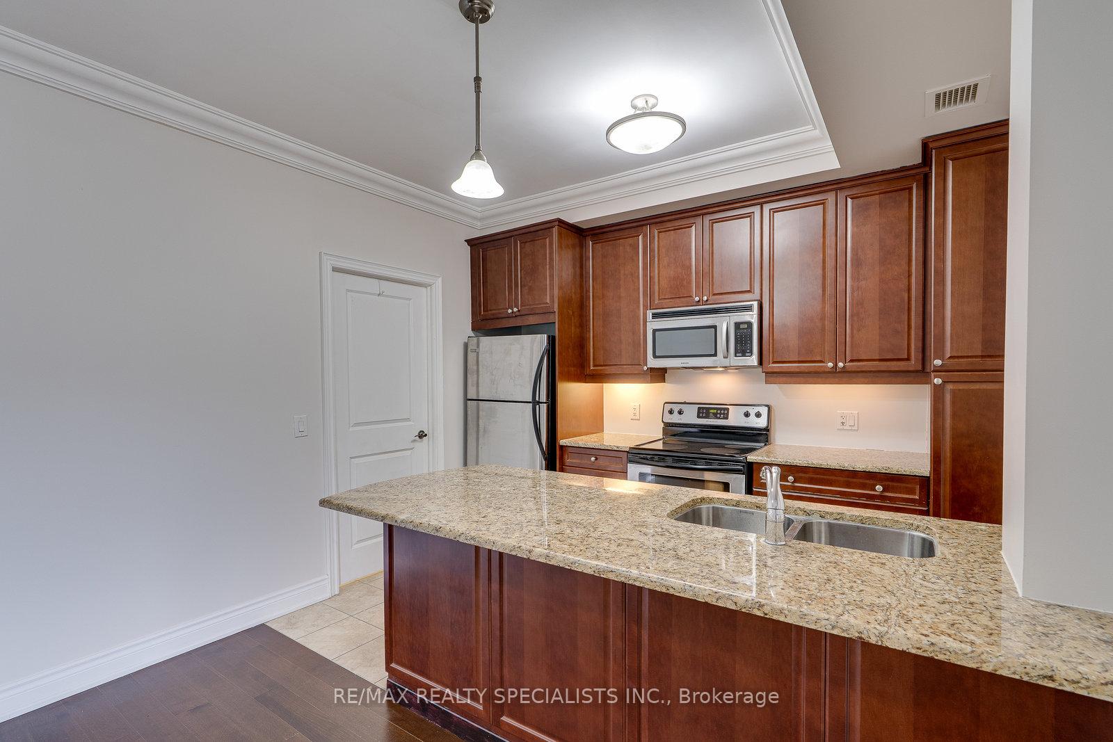 Photo 19 of Unit 401, 60 Ann Street, Caledon, Bolton West — HOMEH