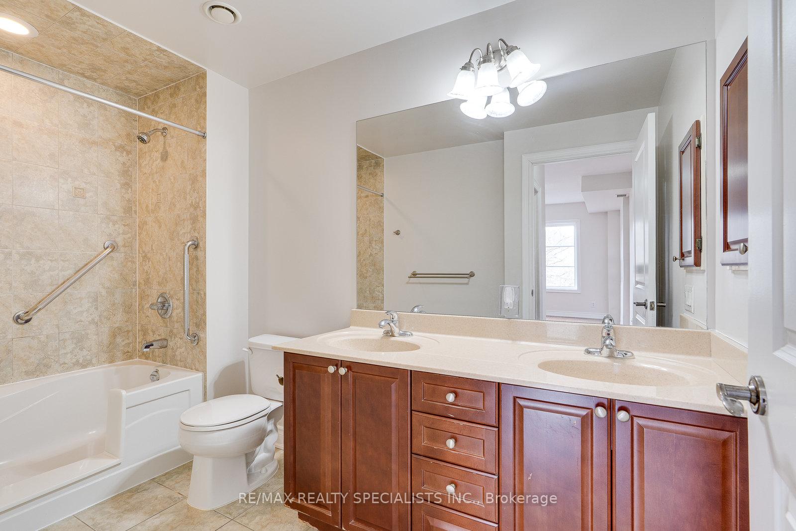 Photo 22 of Unit 401, 60 Ann Street, Caledon, Bolton West — HOMEH
