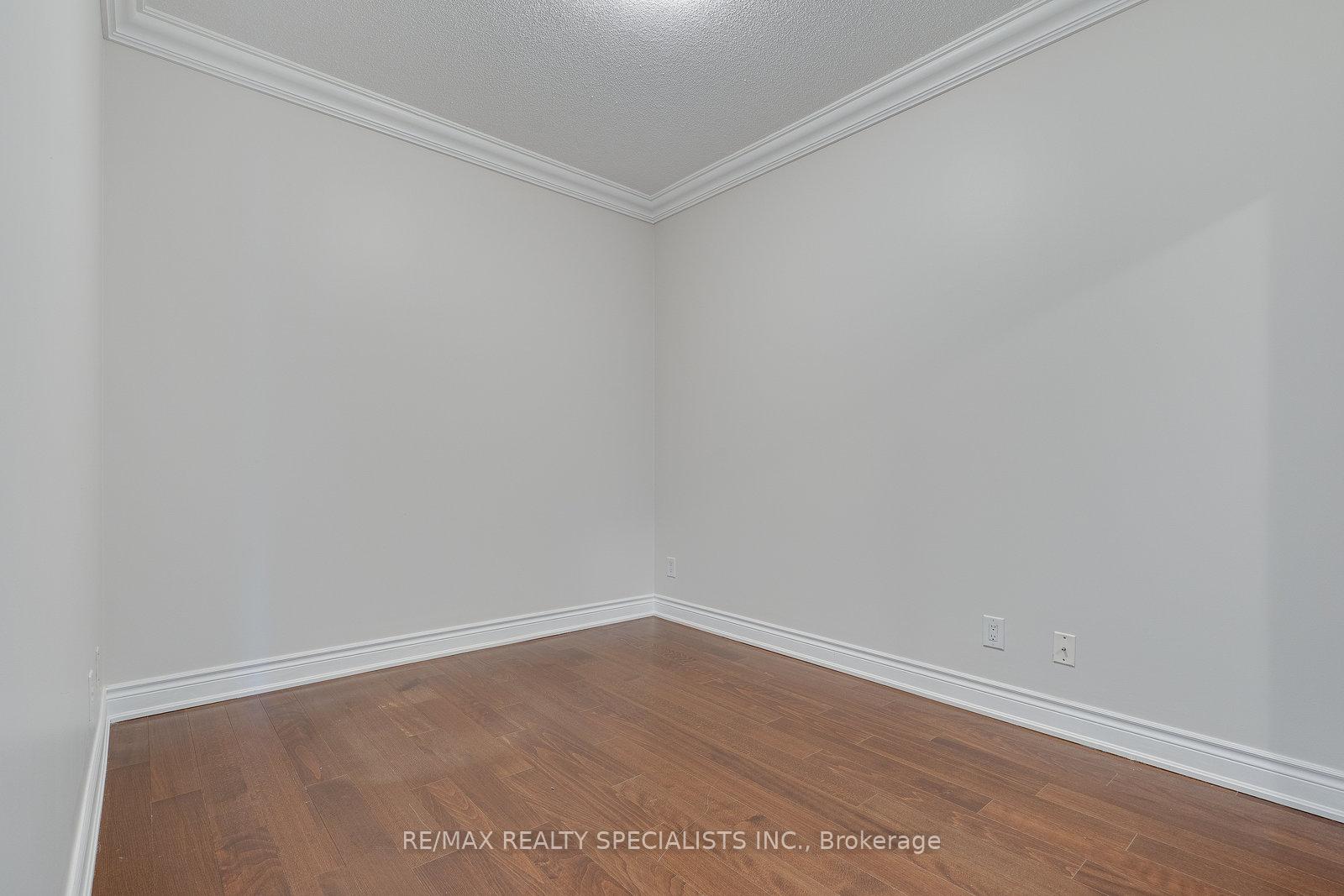 Photo 25 of Unit 401, 60 Ann Street, Caledon, Bolton West — HOMEH