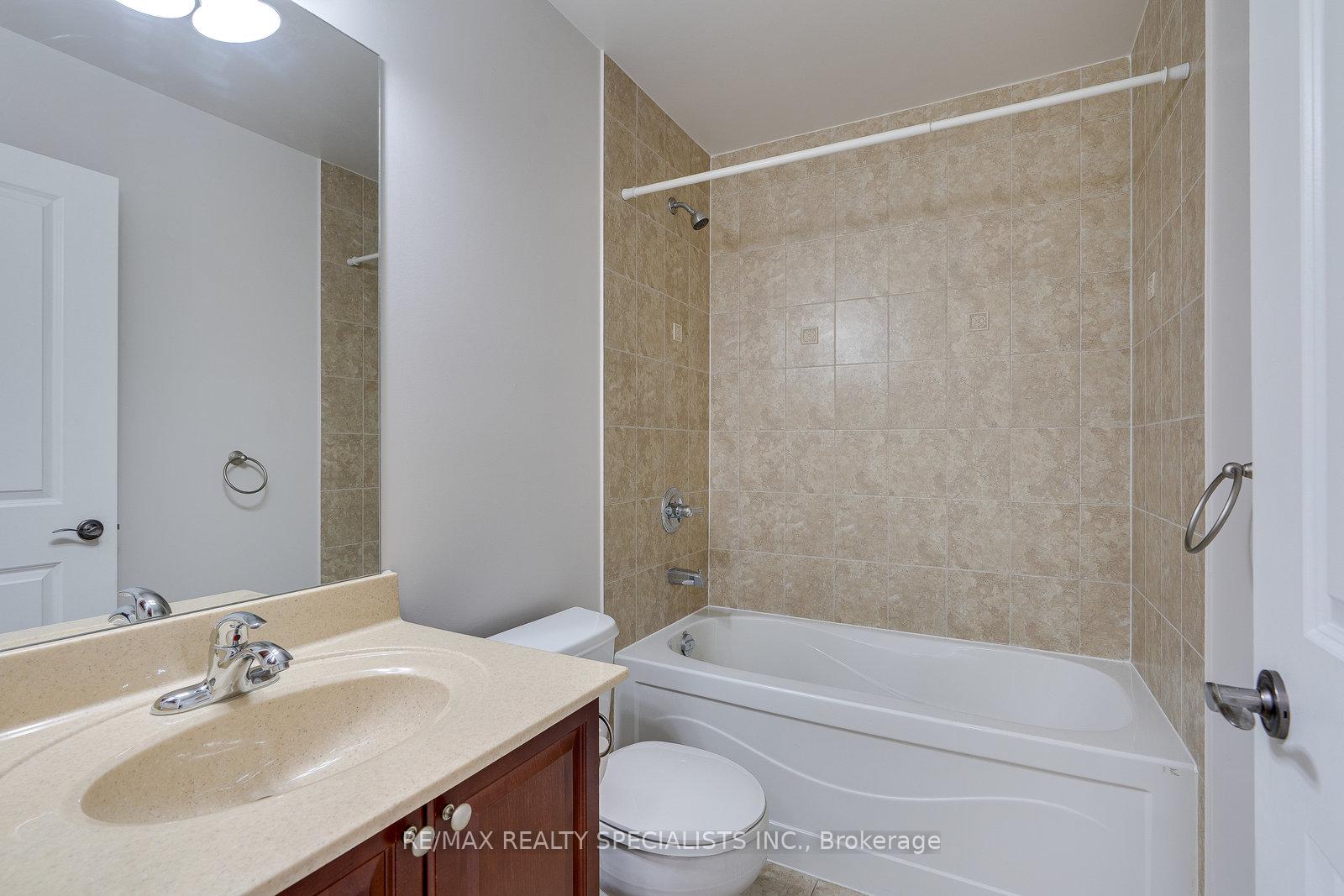 Photo 29 of Unit 401, 60 Ann Street, Caledon, Bolton West — HOMEH