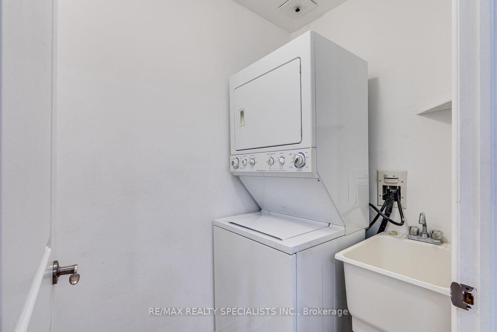Photo 18 of Unit 401, 60 Ann Street, Caledon, Bolton West — HOMEH