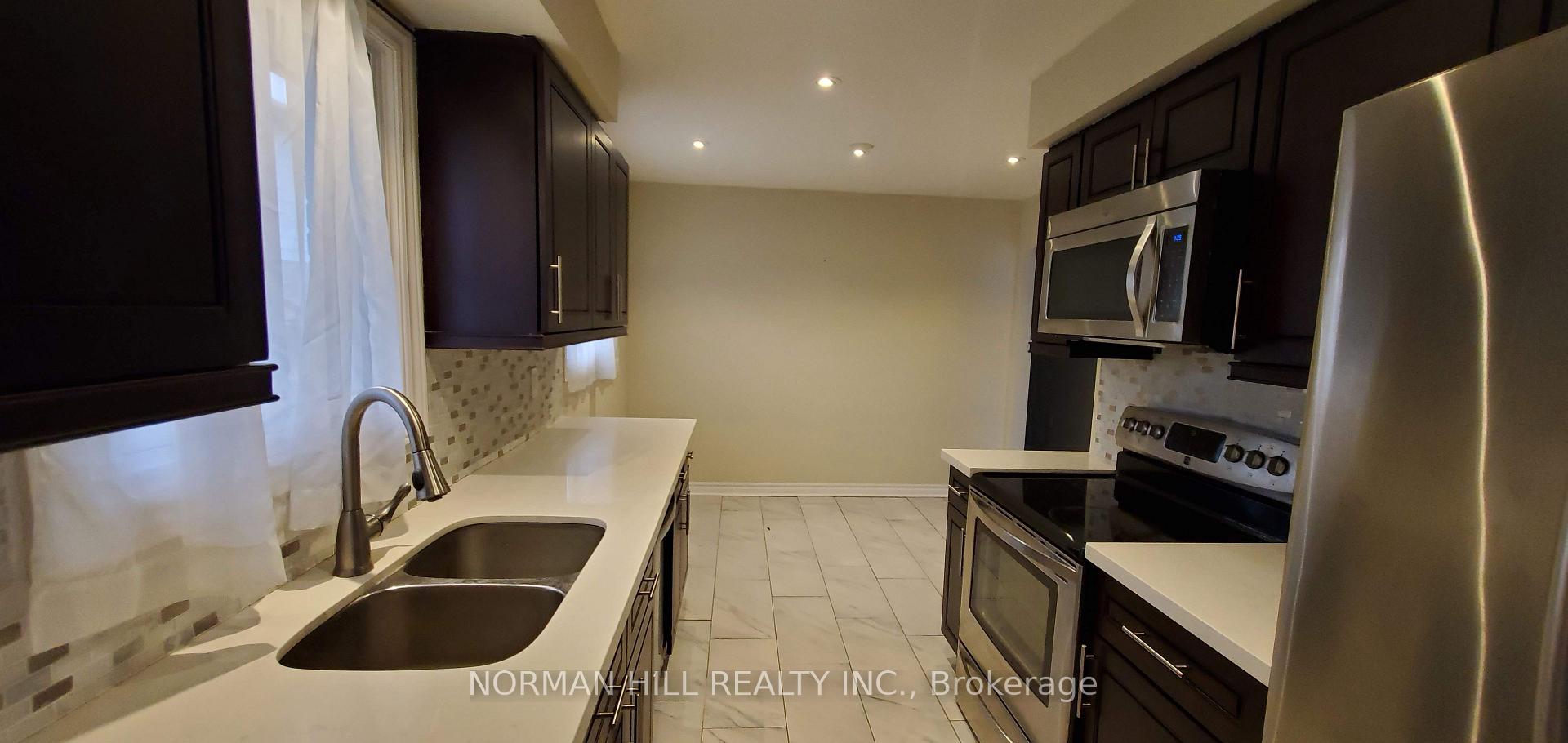 Photo 2 of Unit A, 58 Bernick Drive, Barrie, Georgian Drive — HOMEH