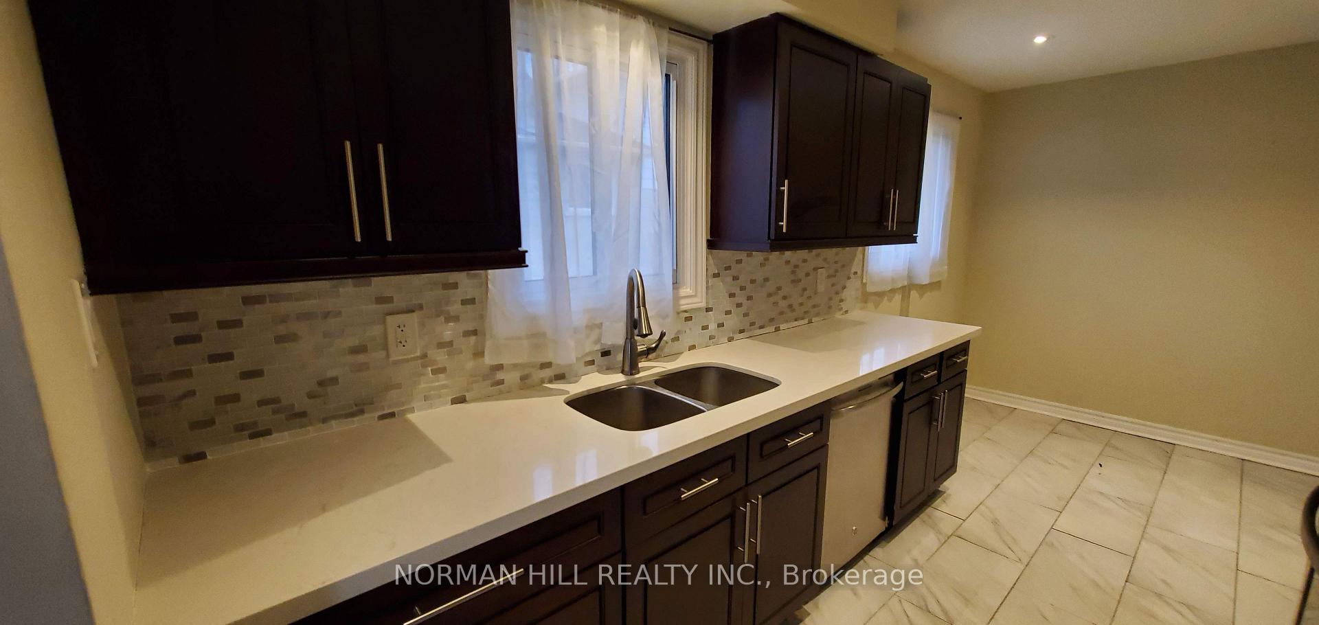 Photo 3 of Unit A, 58 Bernick Drive, Barrie, Georgian Drive — HOMEH
