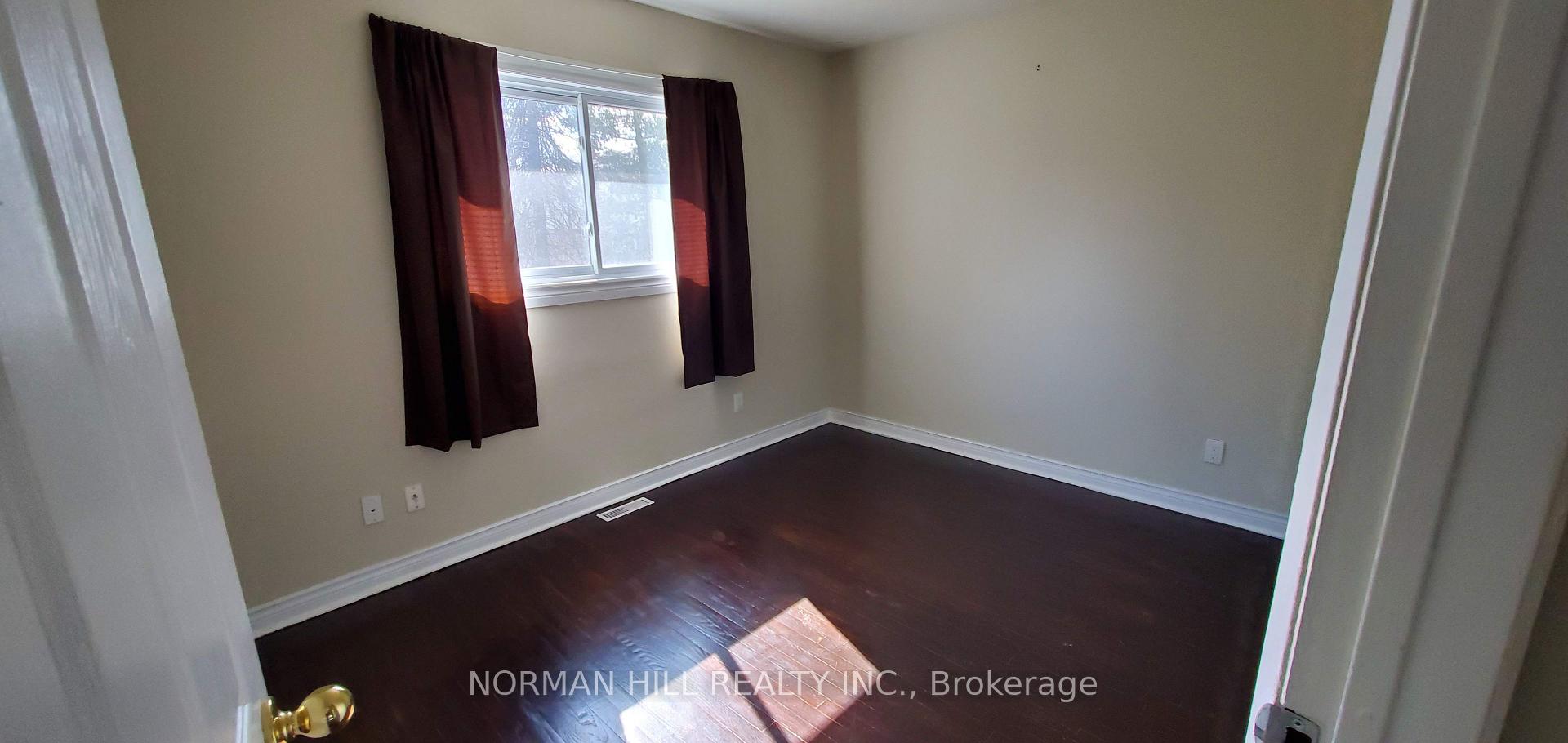 Photo 15 of Unit A, 58 Bernick Drive, Barrie, Georgian Drive — HOMEH