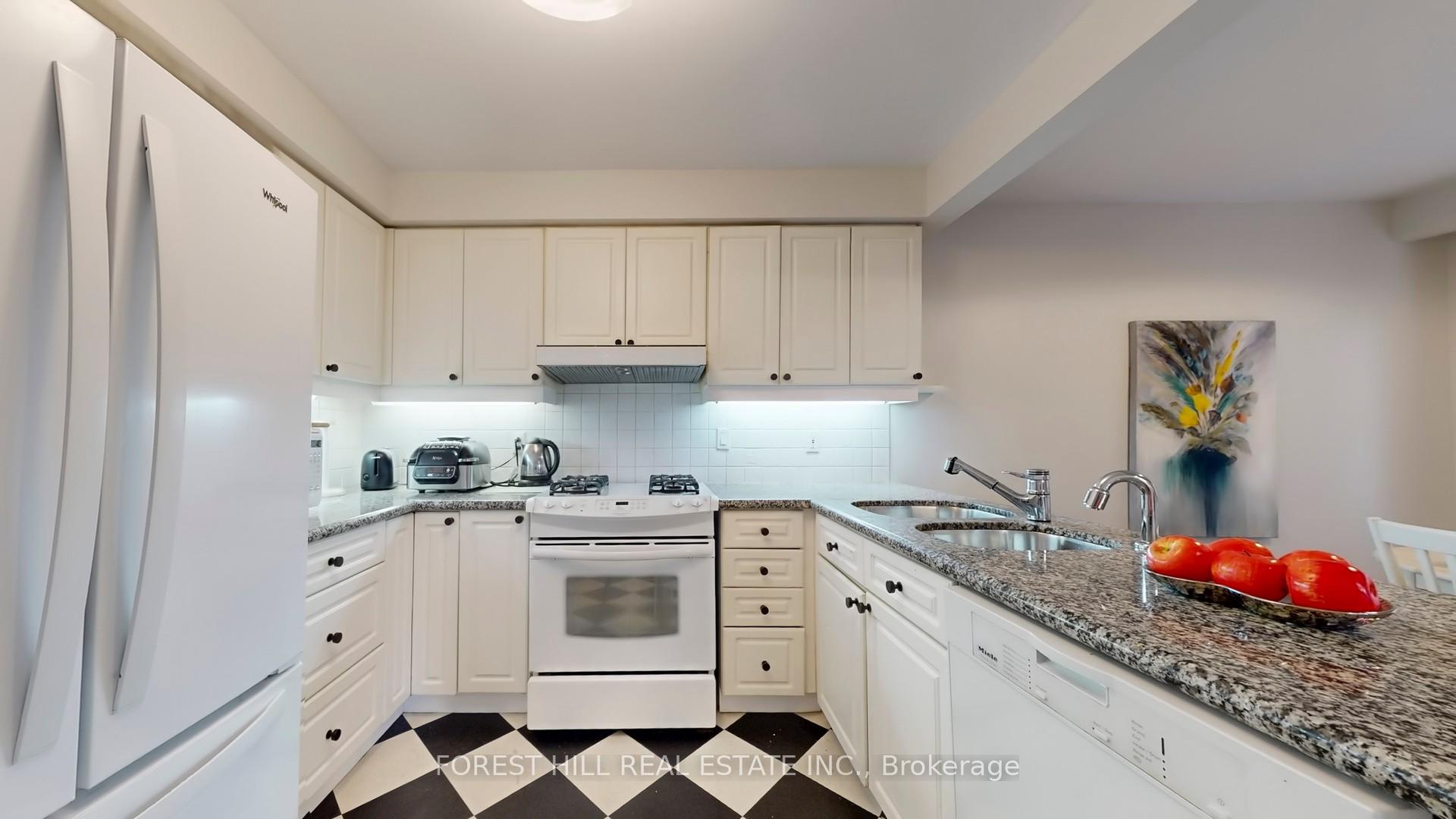 Photo 3 of 7 Mcmorran Crescent, Vaughan, Brownridge — HOMEH