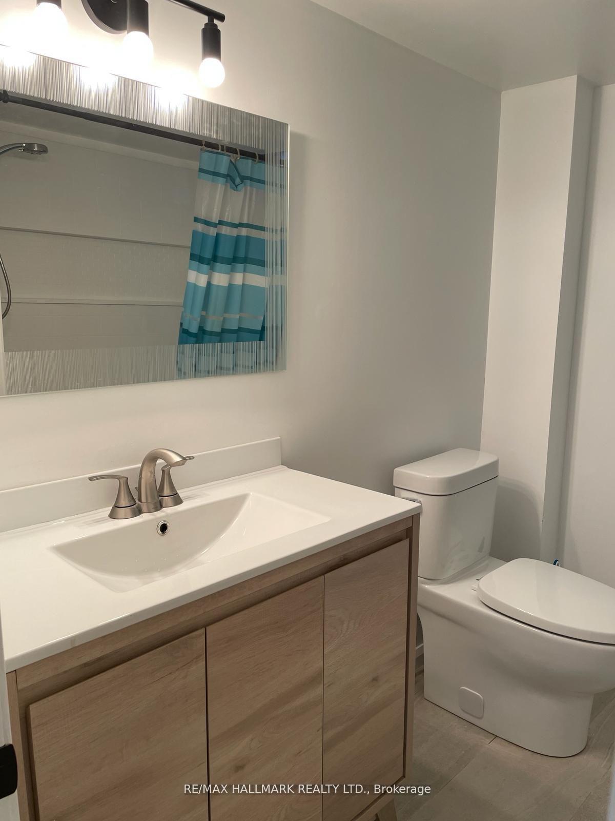 Photo 7 of Unit Bsmt, 256 Stone Road, Aurora, Aurora Grove — HOMEH