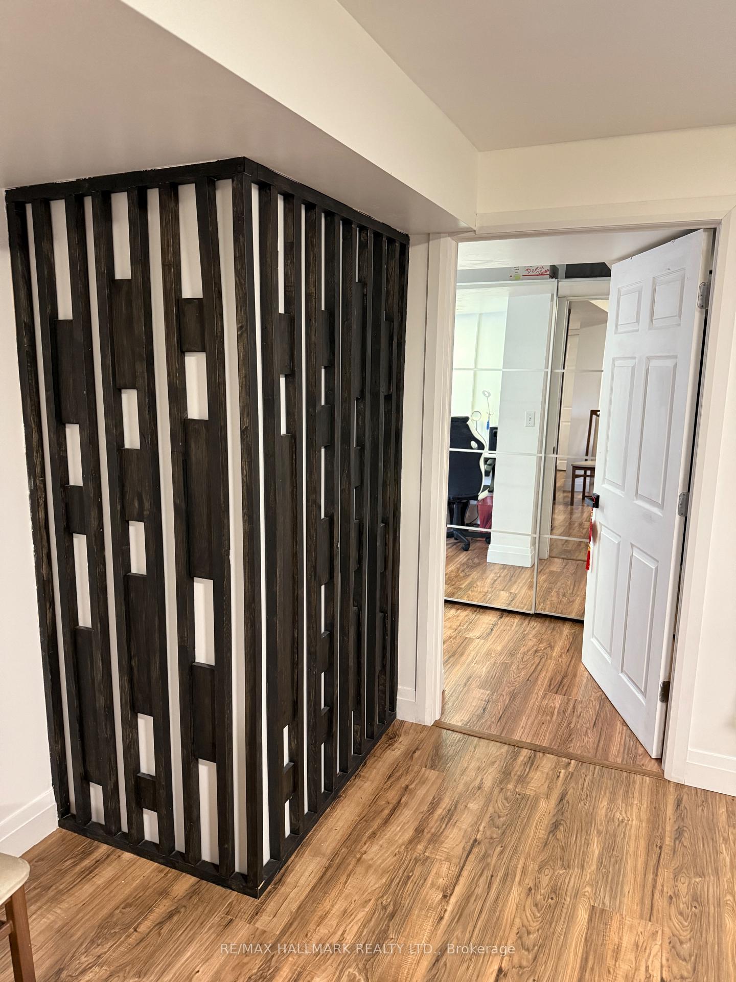 Photo 15 of Unit Bsmt, 256 Stone Road, Aurora, Aurora Grove — HOMEH