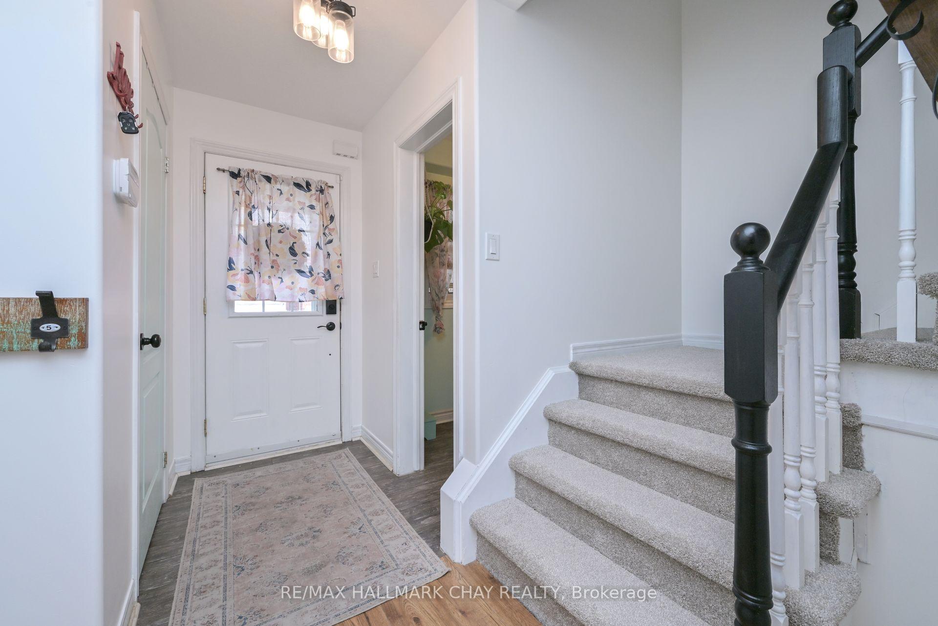 Photo 3 of 96 Buchanan Drive, New Tecumseth, Alliston — HOMEH