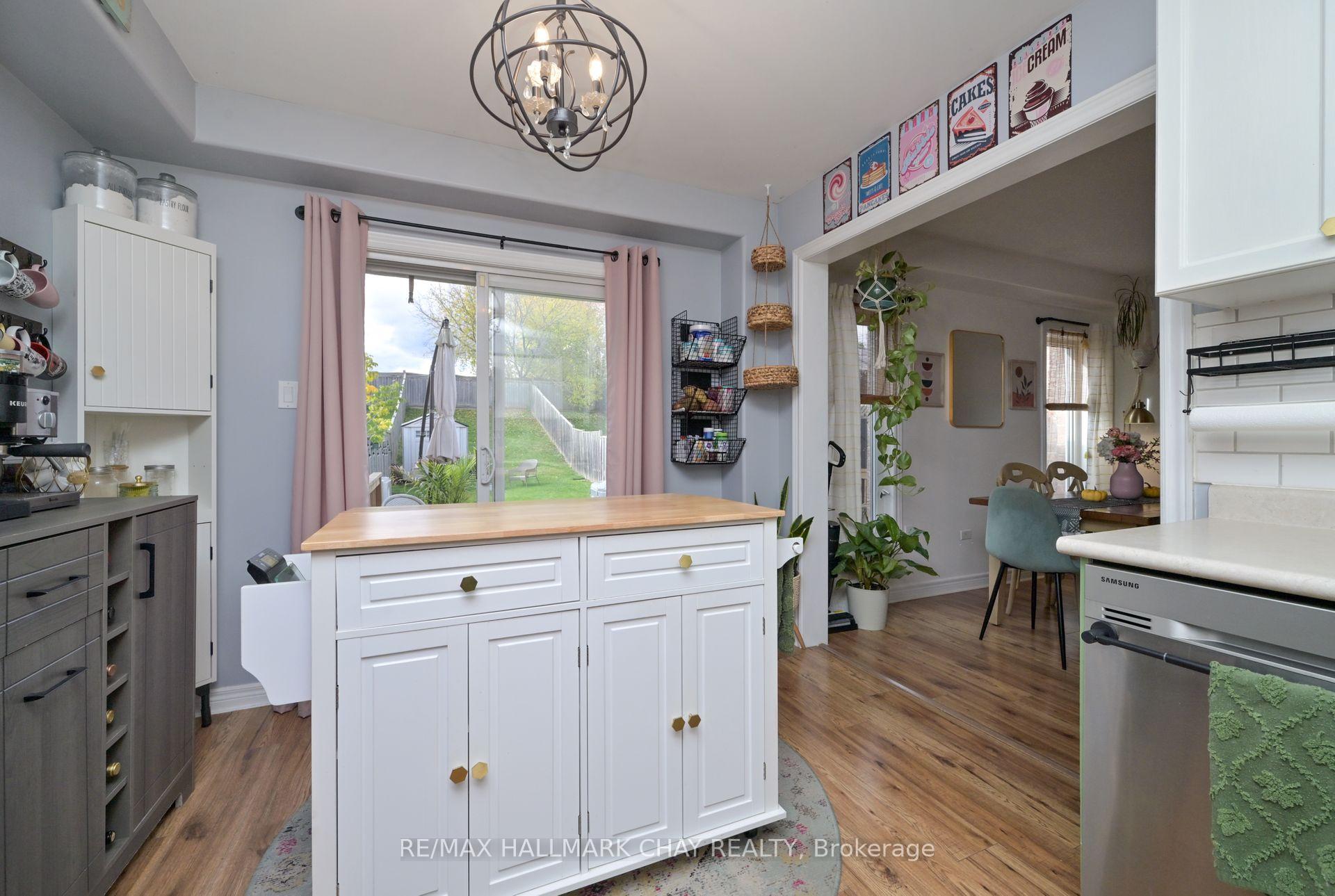 Photo 9 of 96 Buchanan Drive, New Tecumseth, Alliston — HOMEH