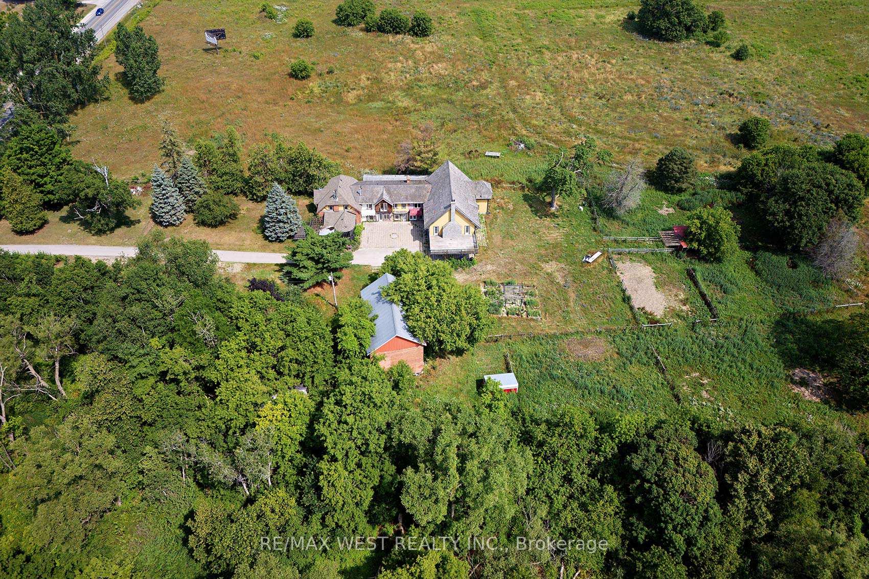 Photo 17 of 7640 Highway 26, Clearview, Rural Clearview — HOMEH