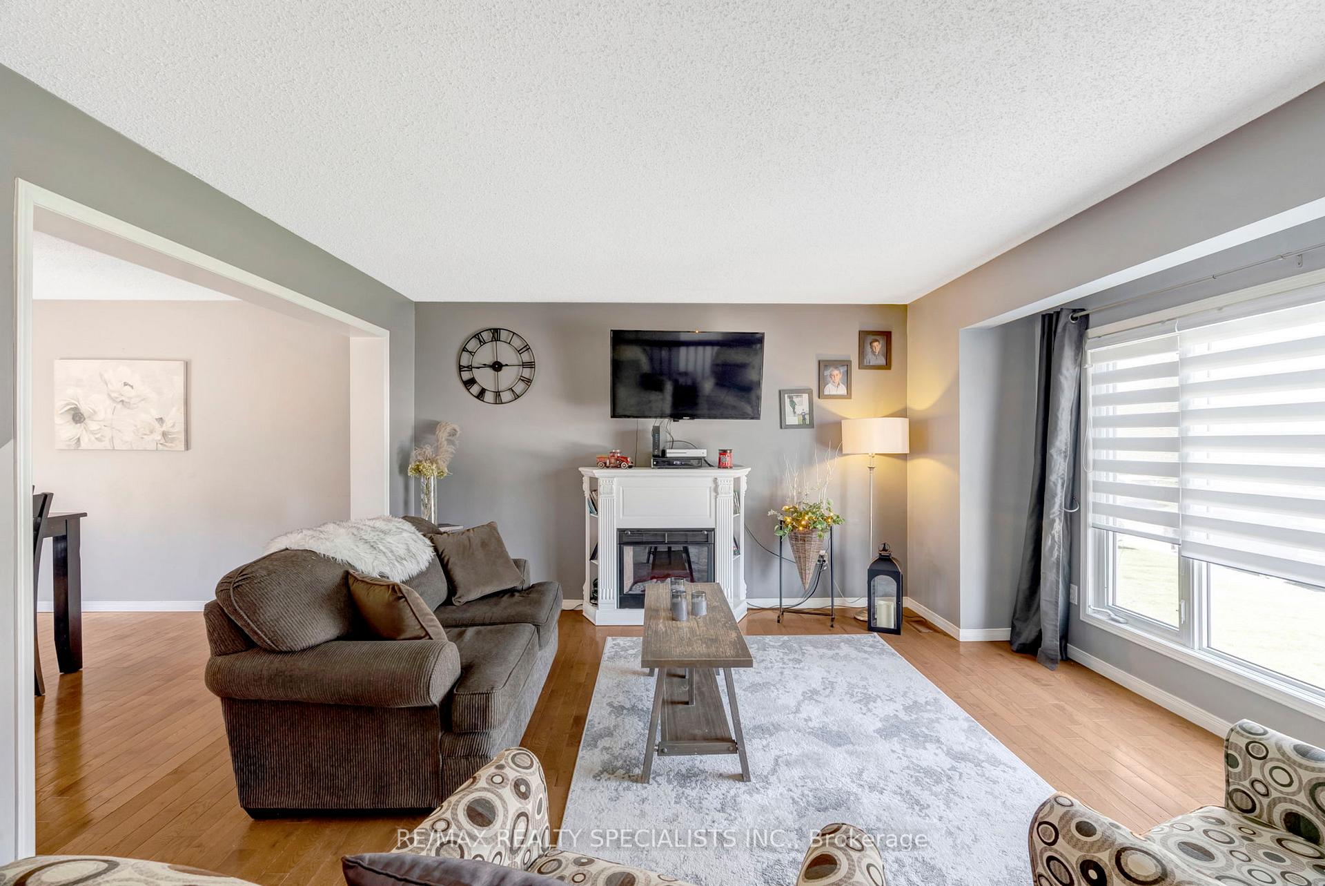 Photo 16 of 174 Charles Street, North Huron, Wingham — HOMEH