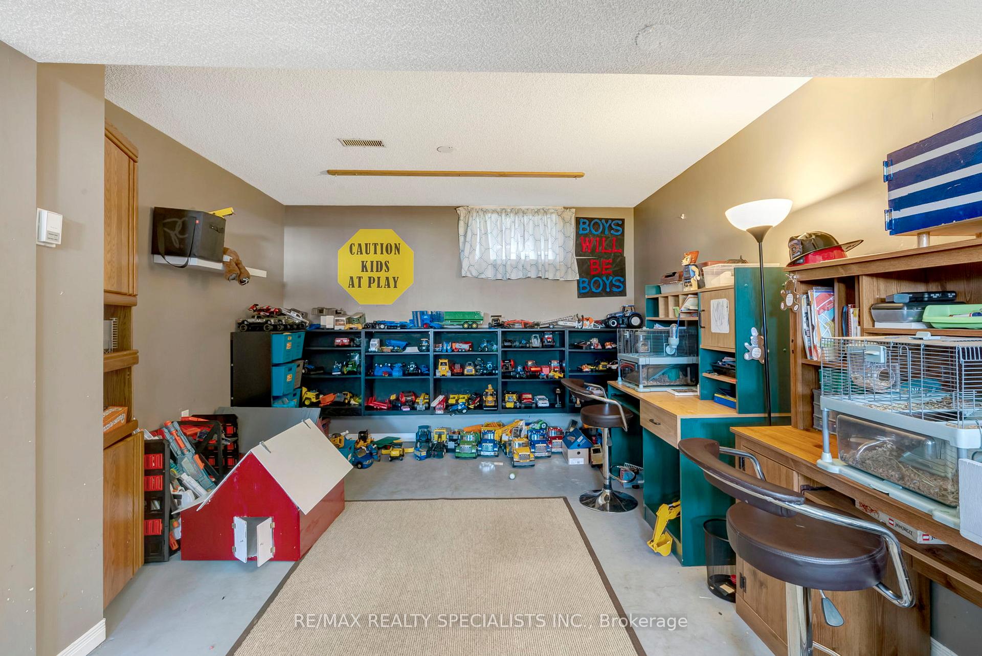 Photo 38 of 174 Charles Street, North Huron, Wingham — HOMEH
