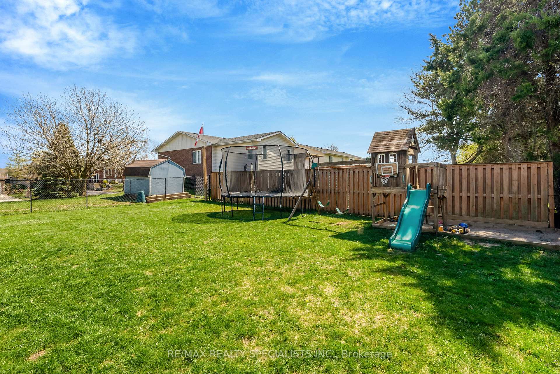 Photo 29 of 174 Charles Street, North Huron, Wingham — HOMEH