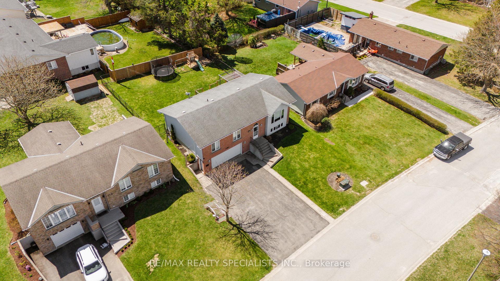 Photo 36 of 174 Charles Street, North Huron, Wingham — HOMEH