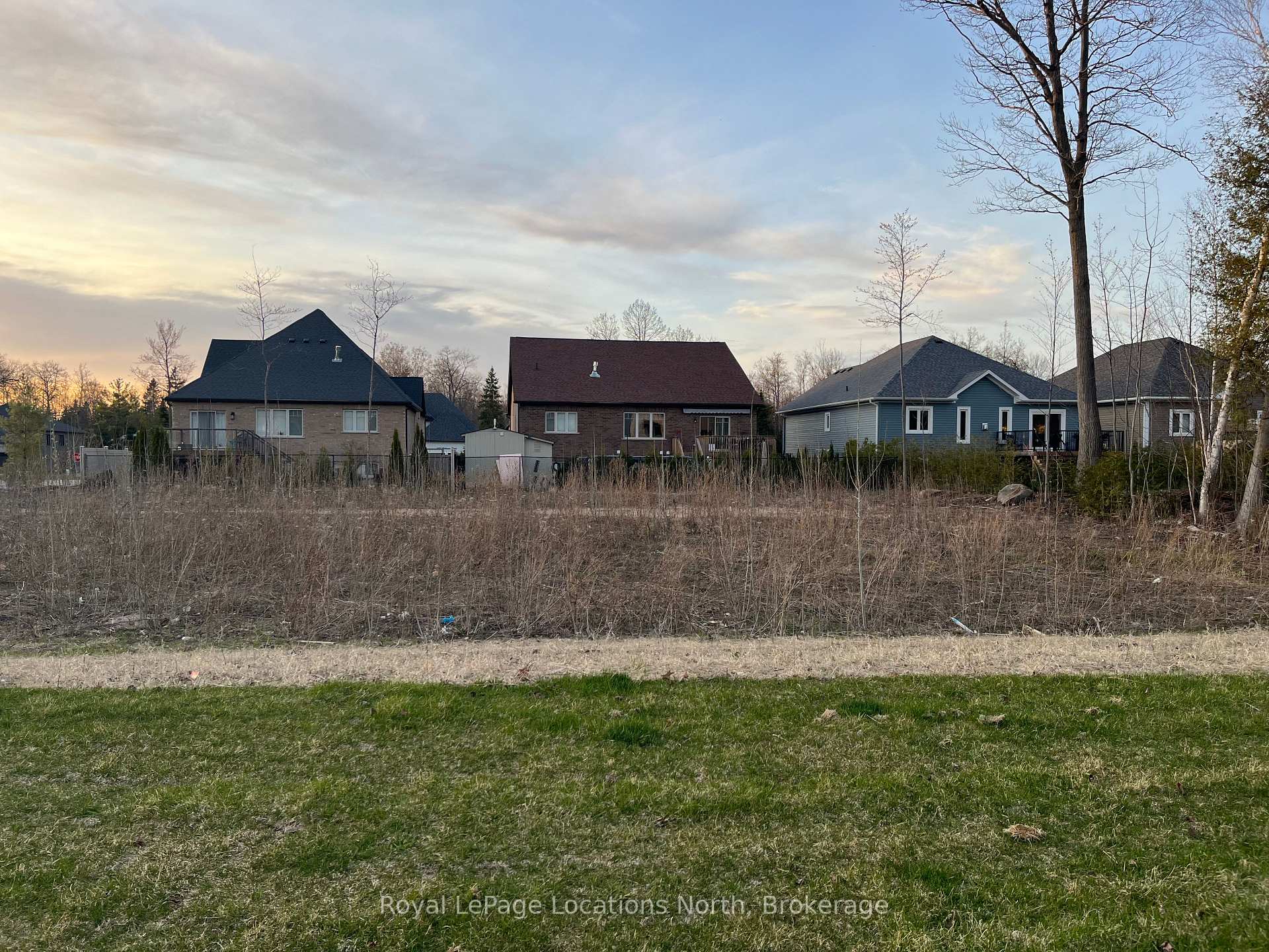 Photo 2 of 13 PT 2 Mapleside Drive, Wasaga Beach — HOMEH
