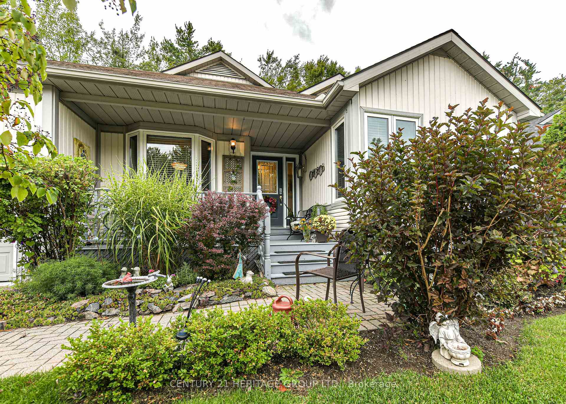 Photo 2 of 43 Pineridge Gate, Gravenhurst, Muskoka (S) — HOMEH
