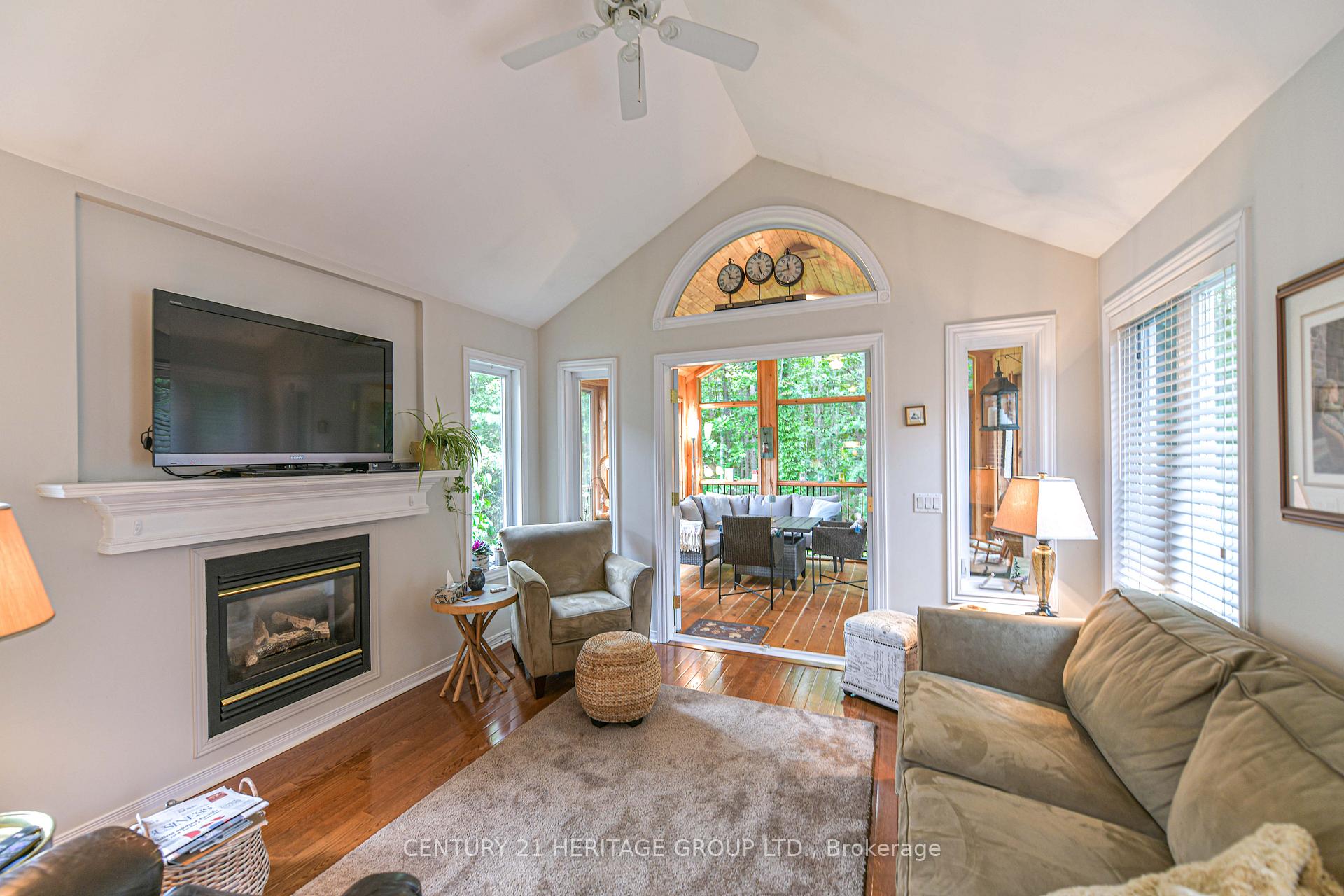 Photo 8 of 43 Pineridge Gate, Gravenhurst, Muskoka (S) — HOMEH