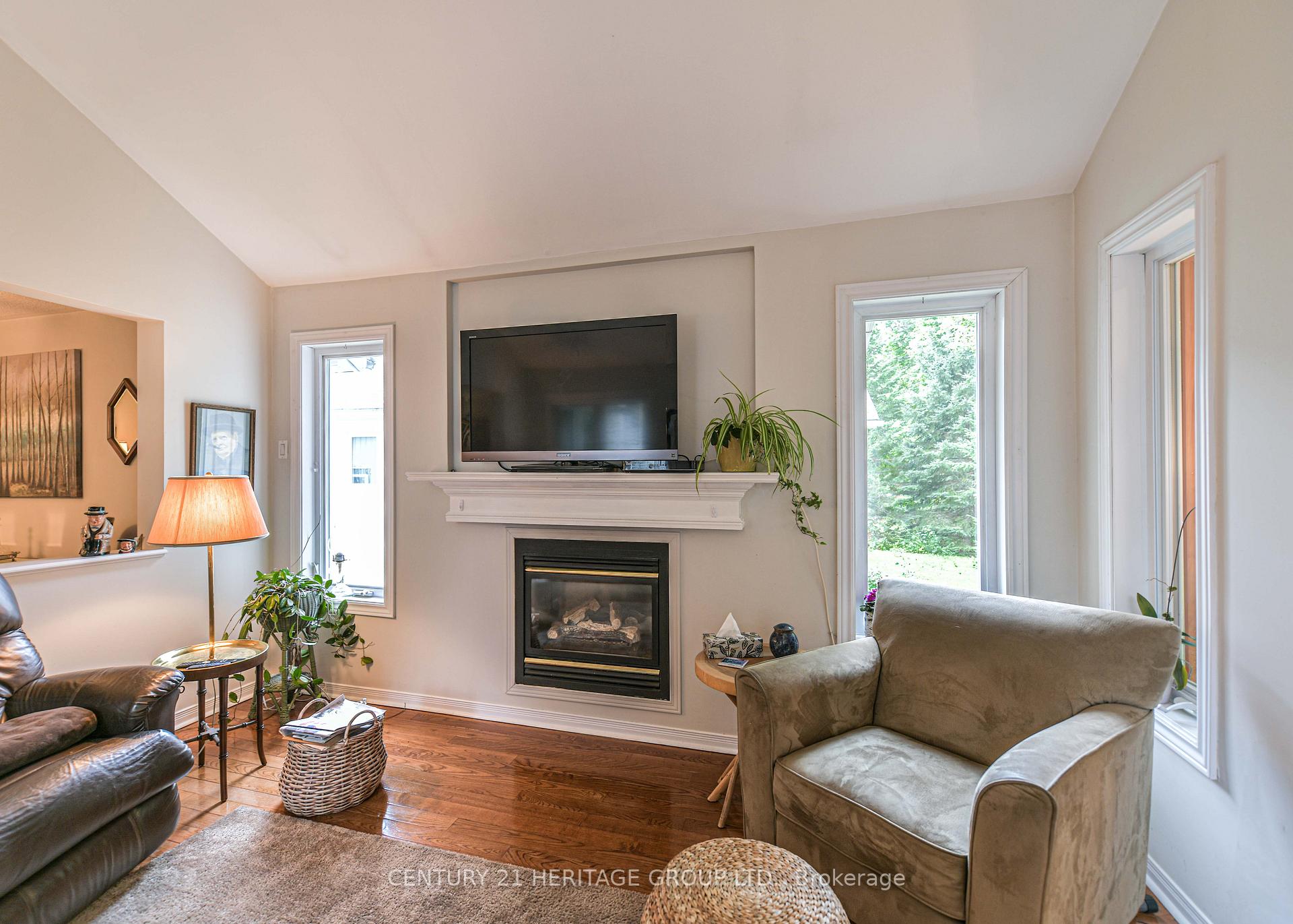Photo 23 of 43 Pineridge Gate, Gravenhurst, Muskoka (S) — HOMEH